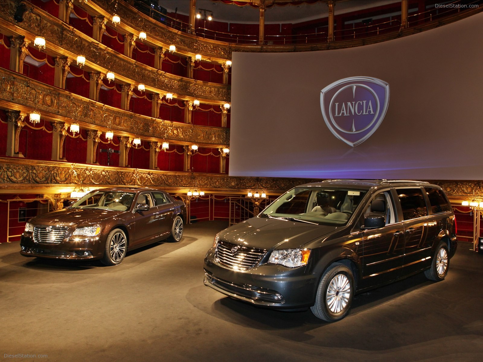 Lancia Thema 2012