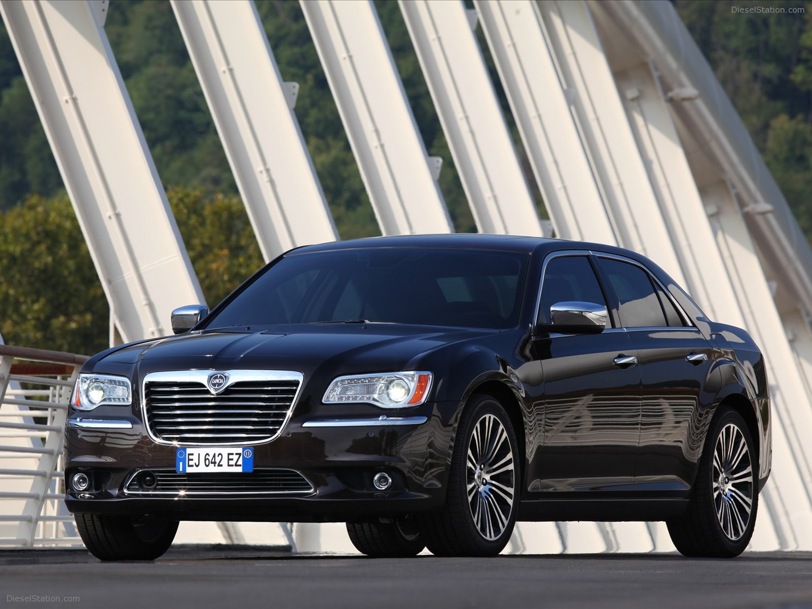 Lancia Thema 2012