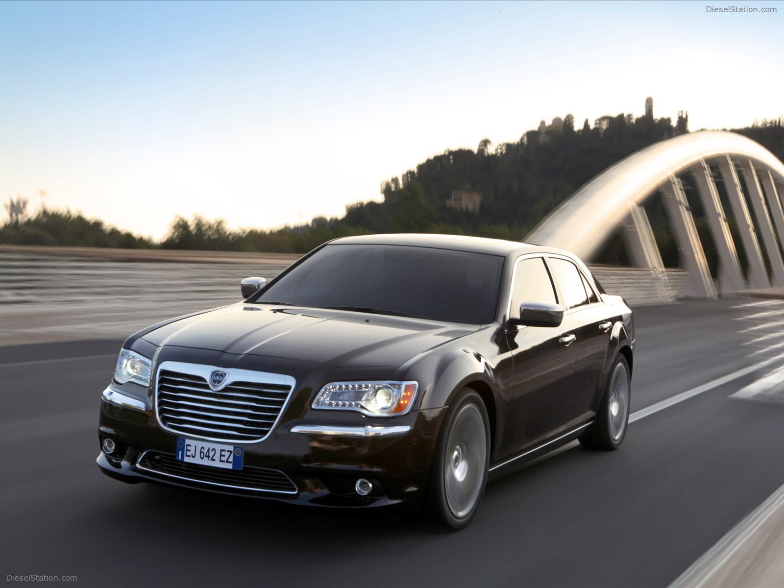 Lancia Thema 2012