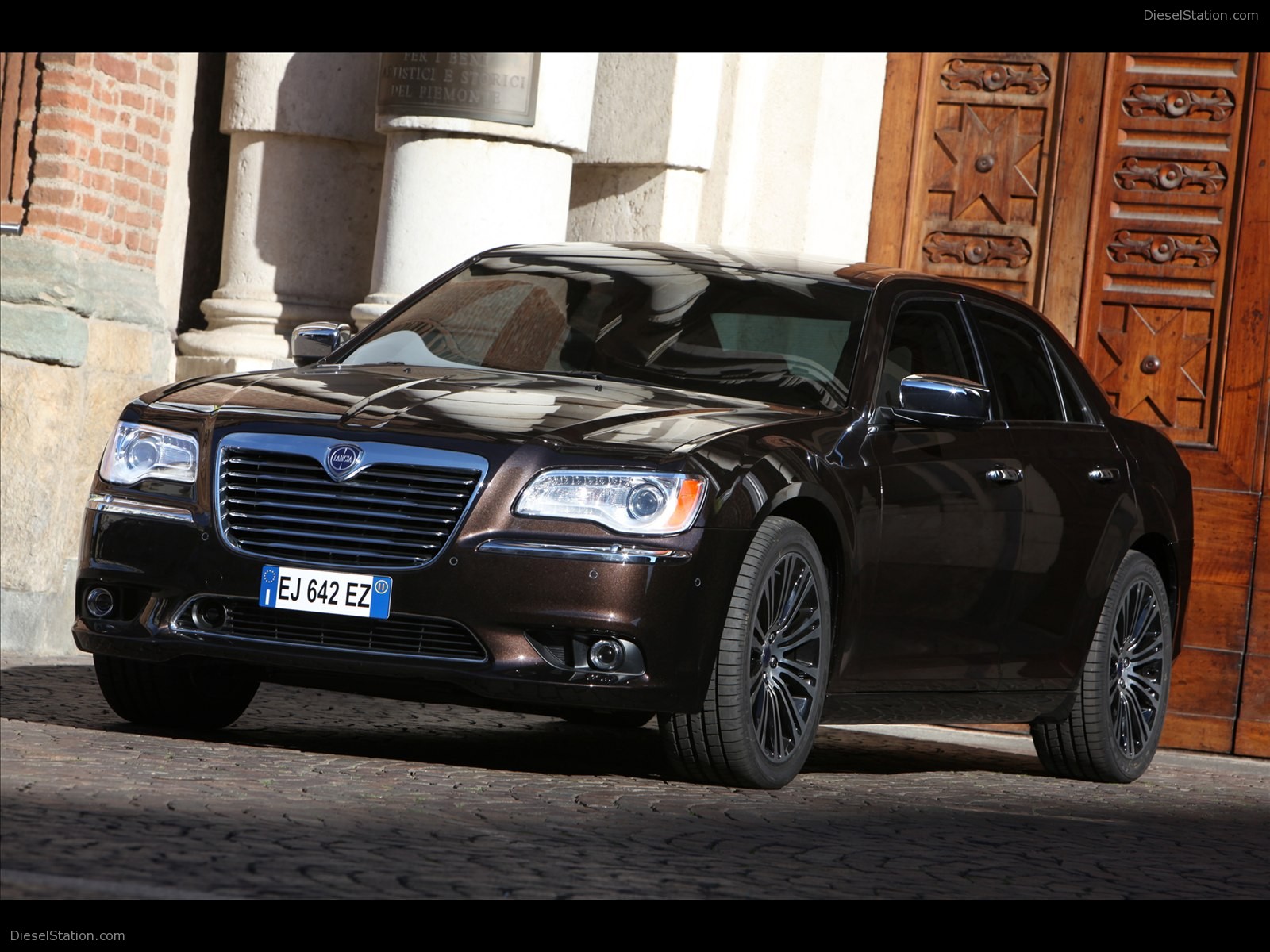 Lancia Thema 2012