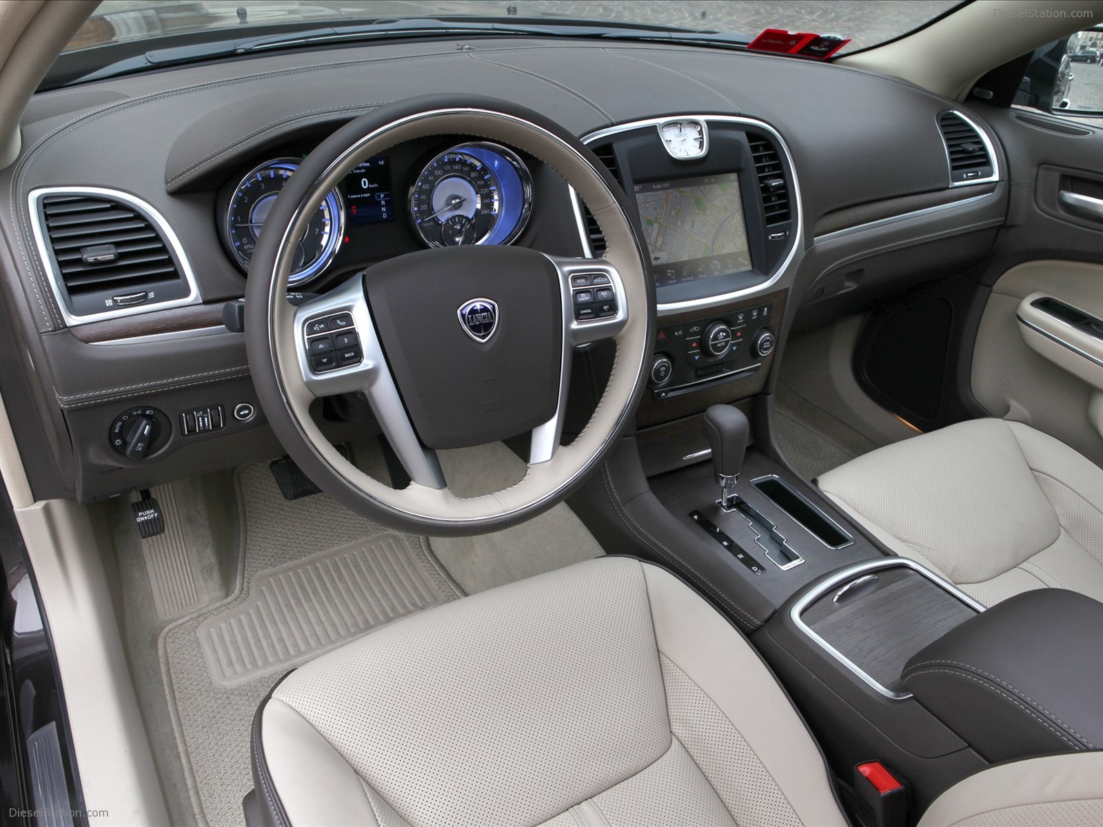 Lancia Thema 2012