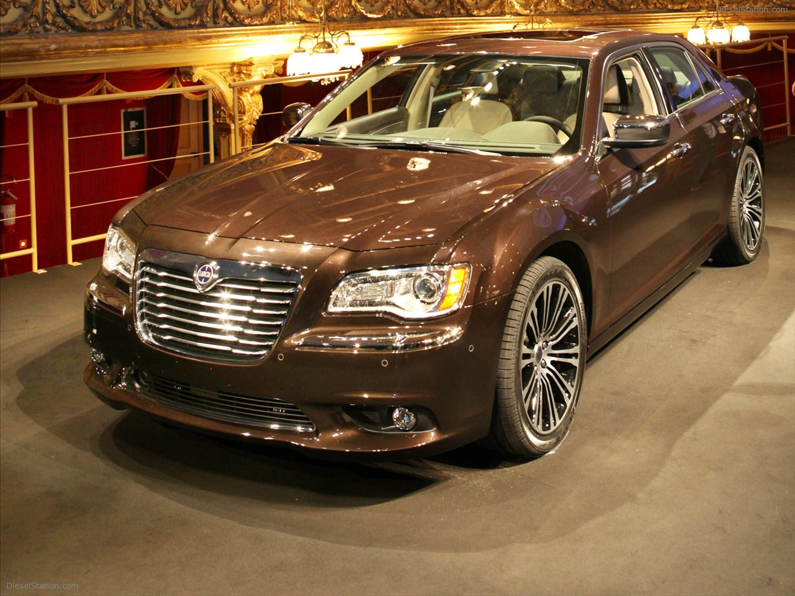 Lancia Thema 2012