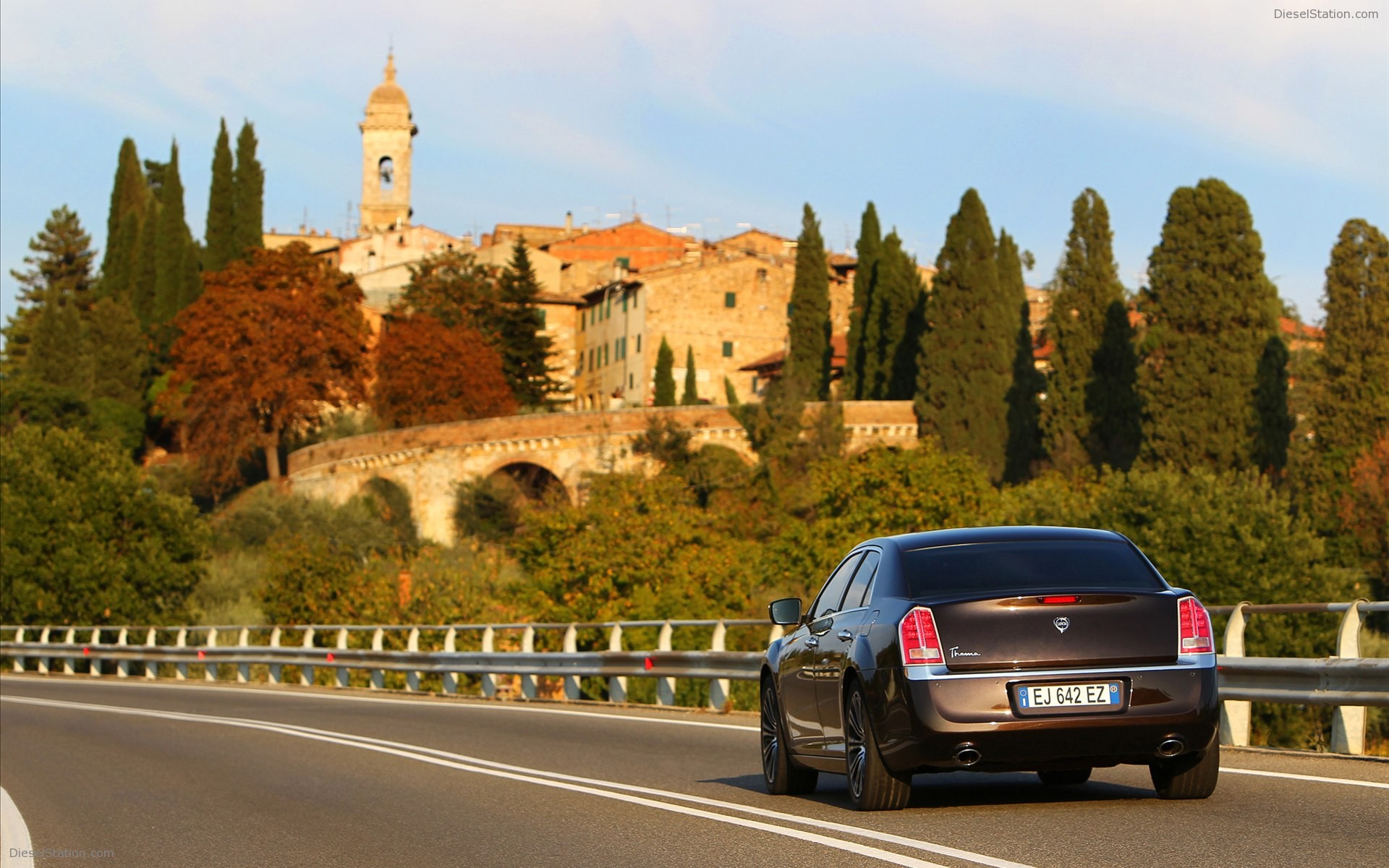 Lancia Thema 2012