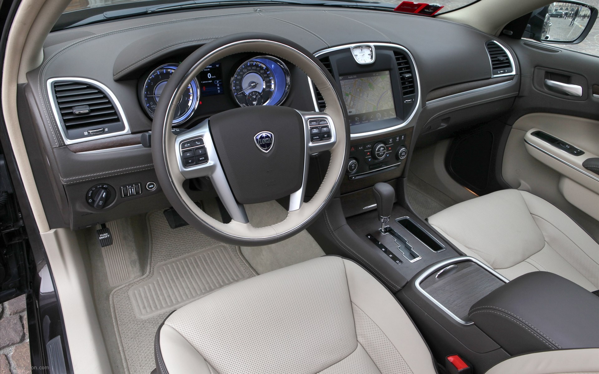 Lancia Thema 2012