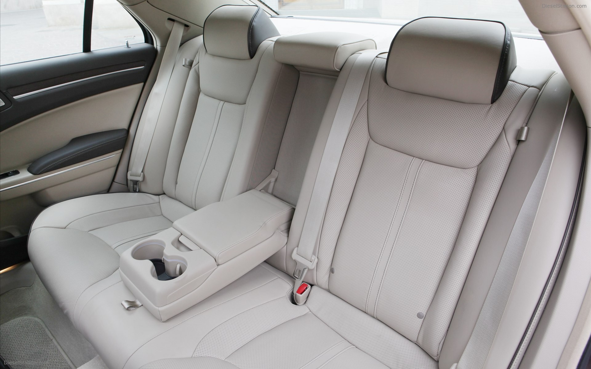Lancia Thema 2012