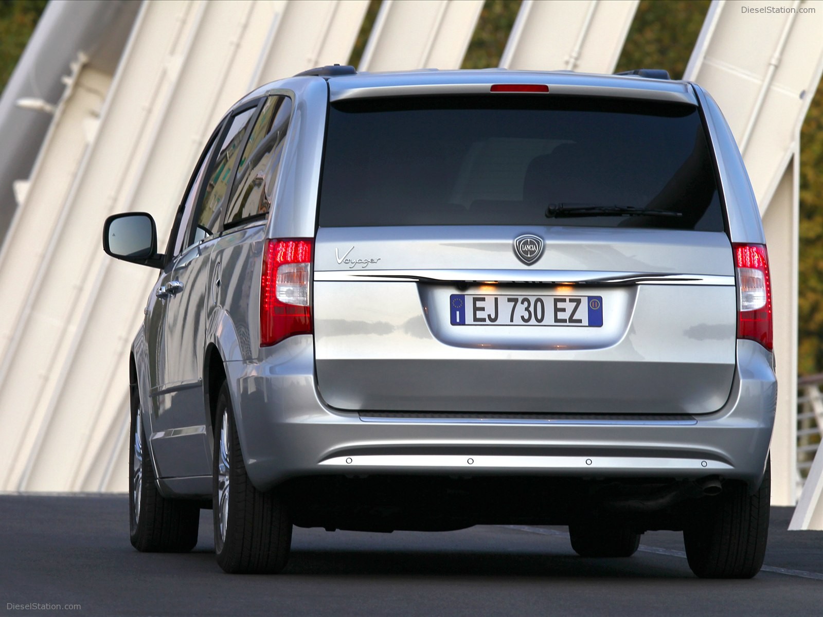 Lancia Voyager 2012