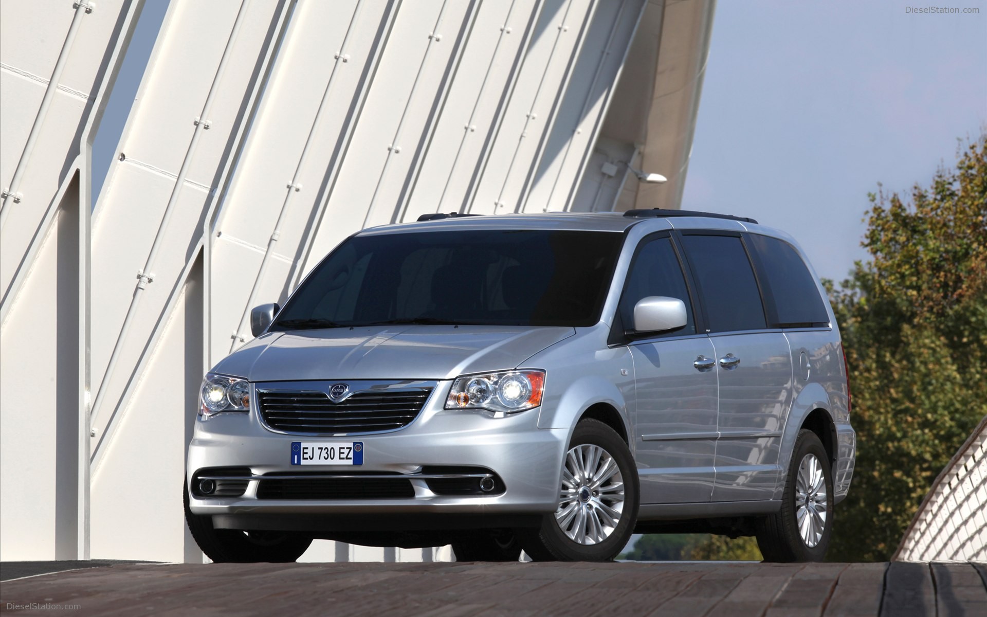 Lancia Voyager 2012