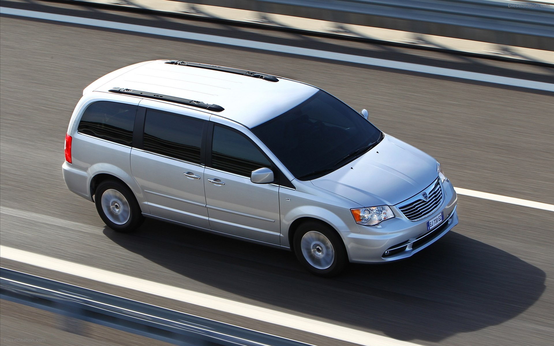 Lancia Voyager 2012