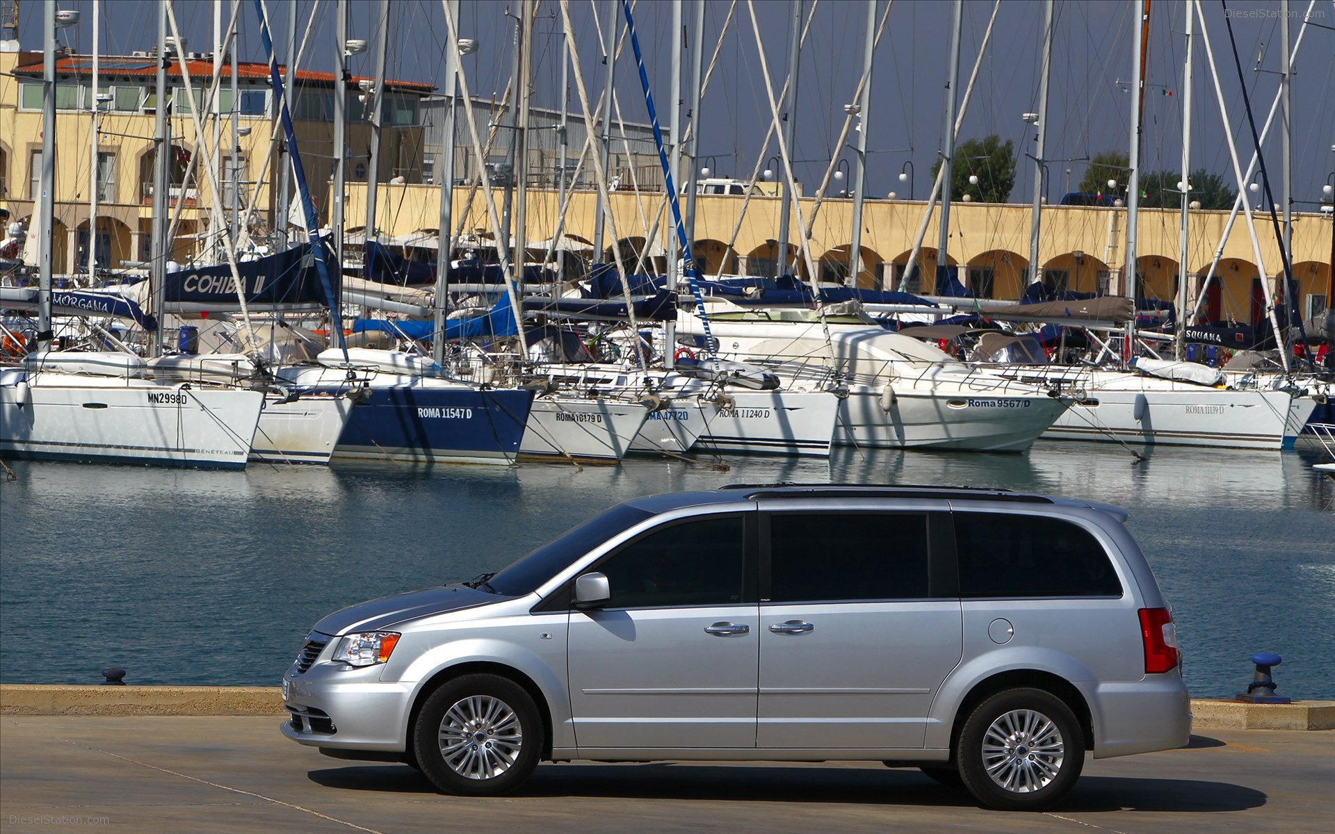Lancia Voyager 2012