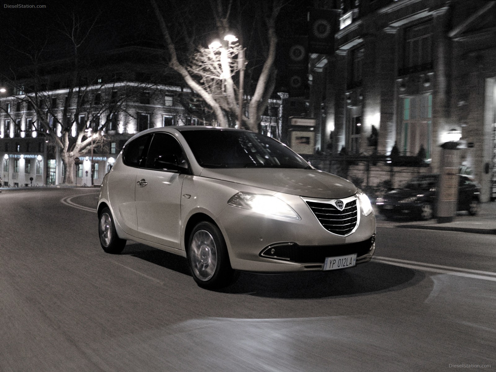 Lancia Ypsilon Ecochic Methane 2013