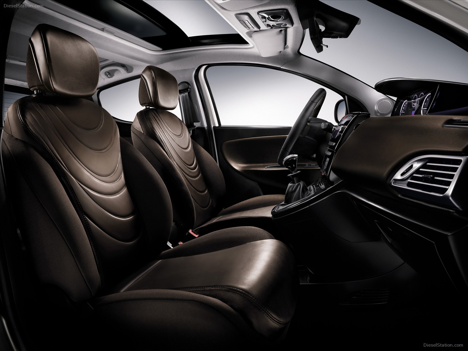 Lancia Ypsilon Ecochic Methane 2013