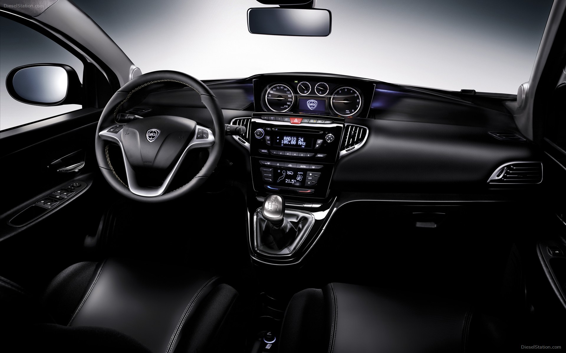 Lancia Ypsilon Ecochic Methane 2013