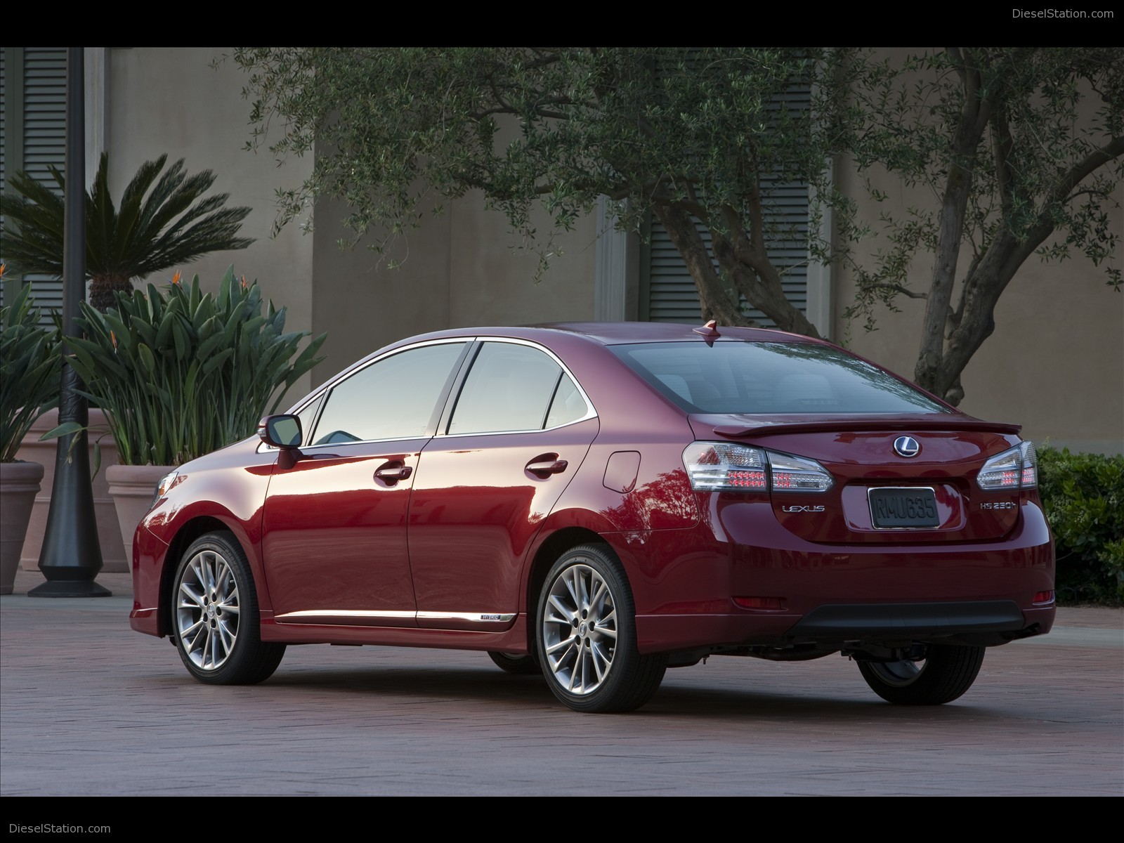 2010 Lexus HS 250h Luxury Hybrid