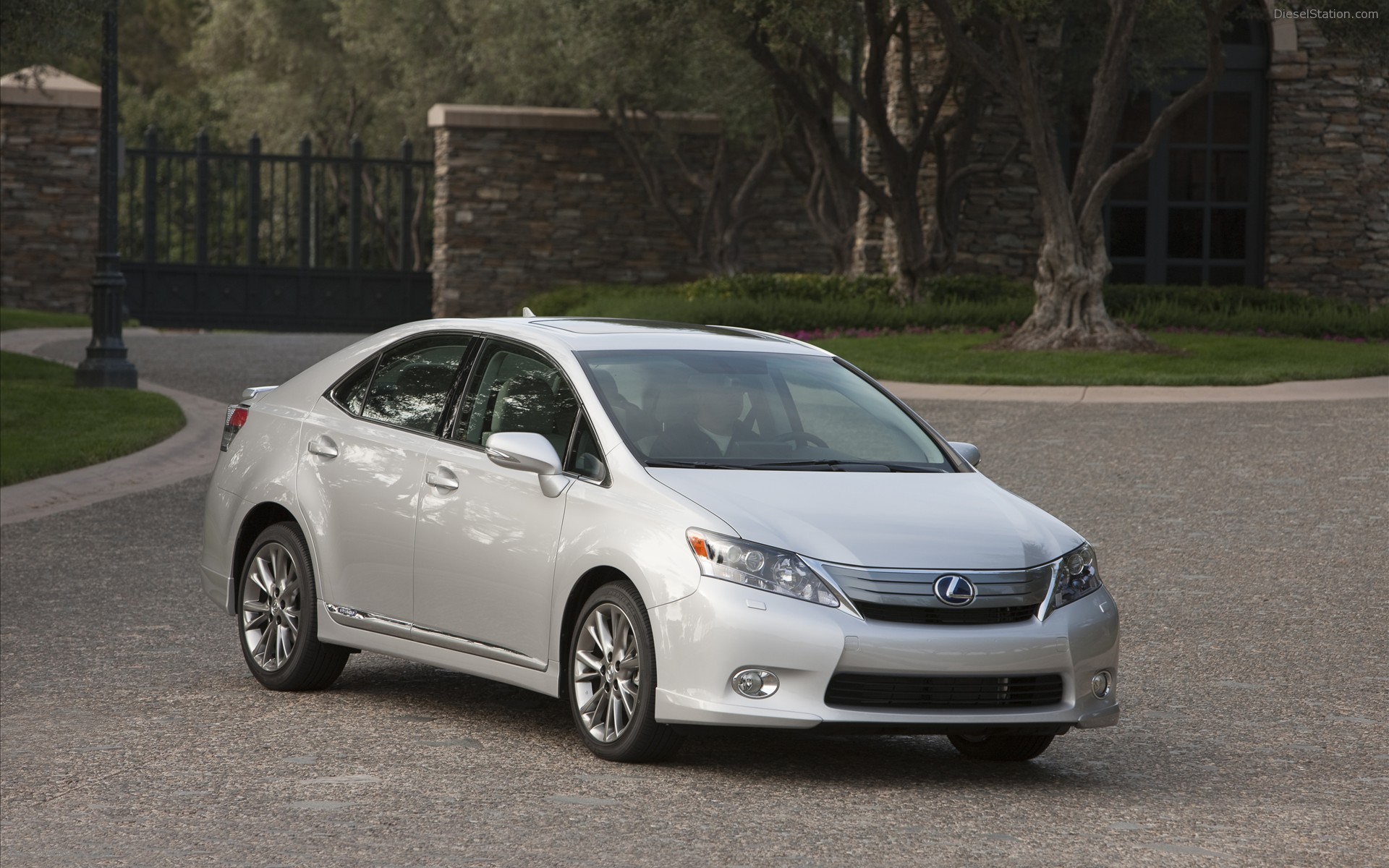 2010 Lexus HS 250h Luxury Hybrid