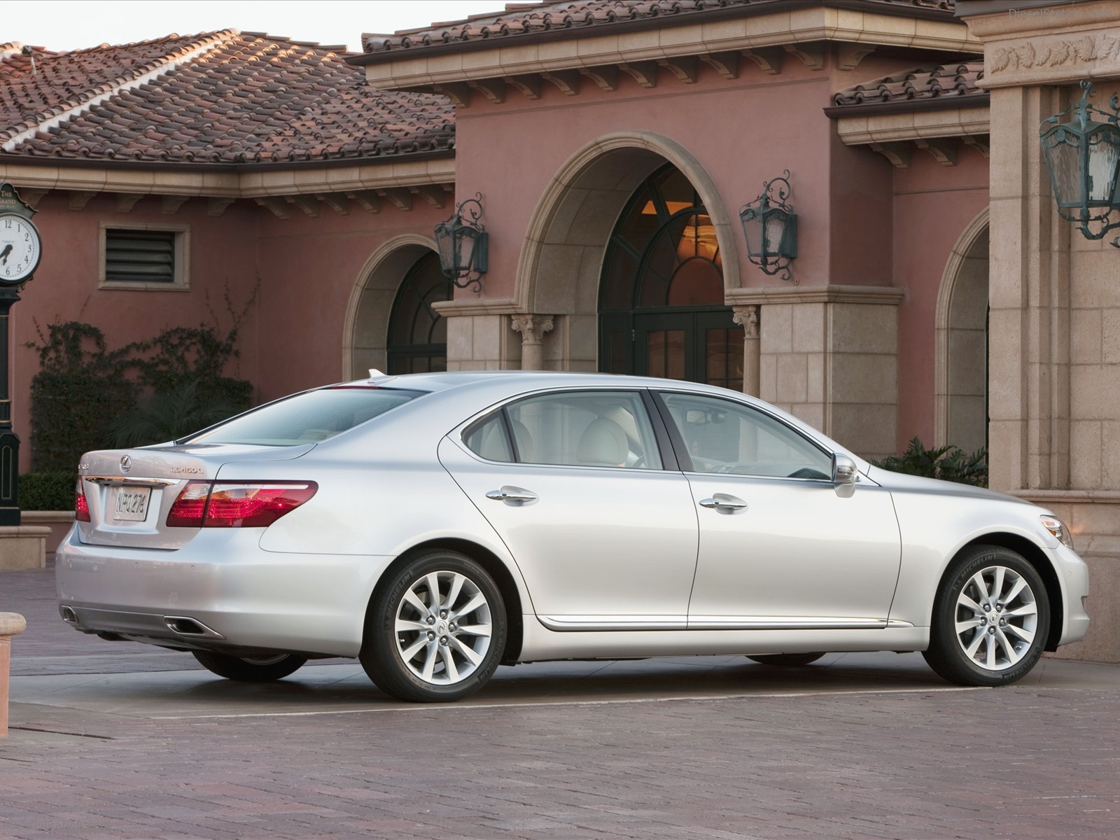 2010 Lexus LS 460