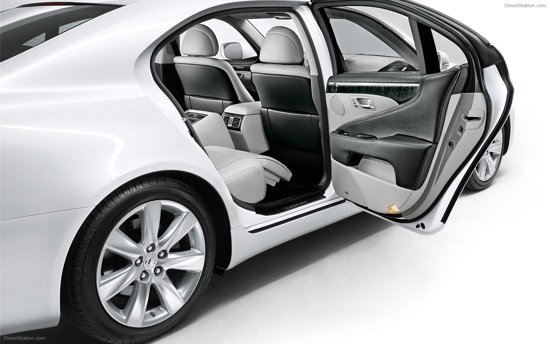2010 Lexus LS 600h