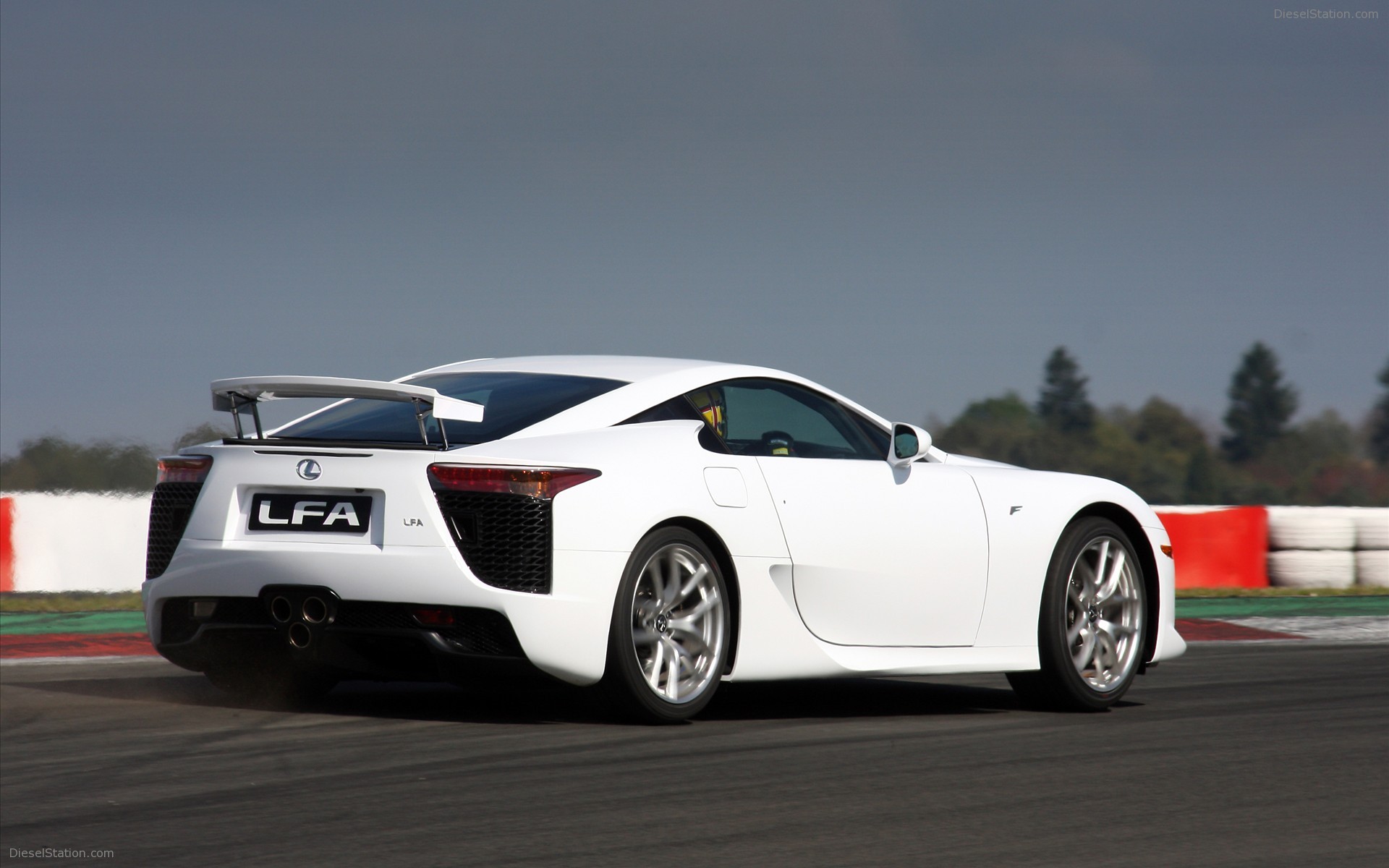 2011 Lexus LFA