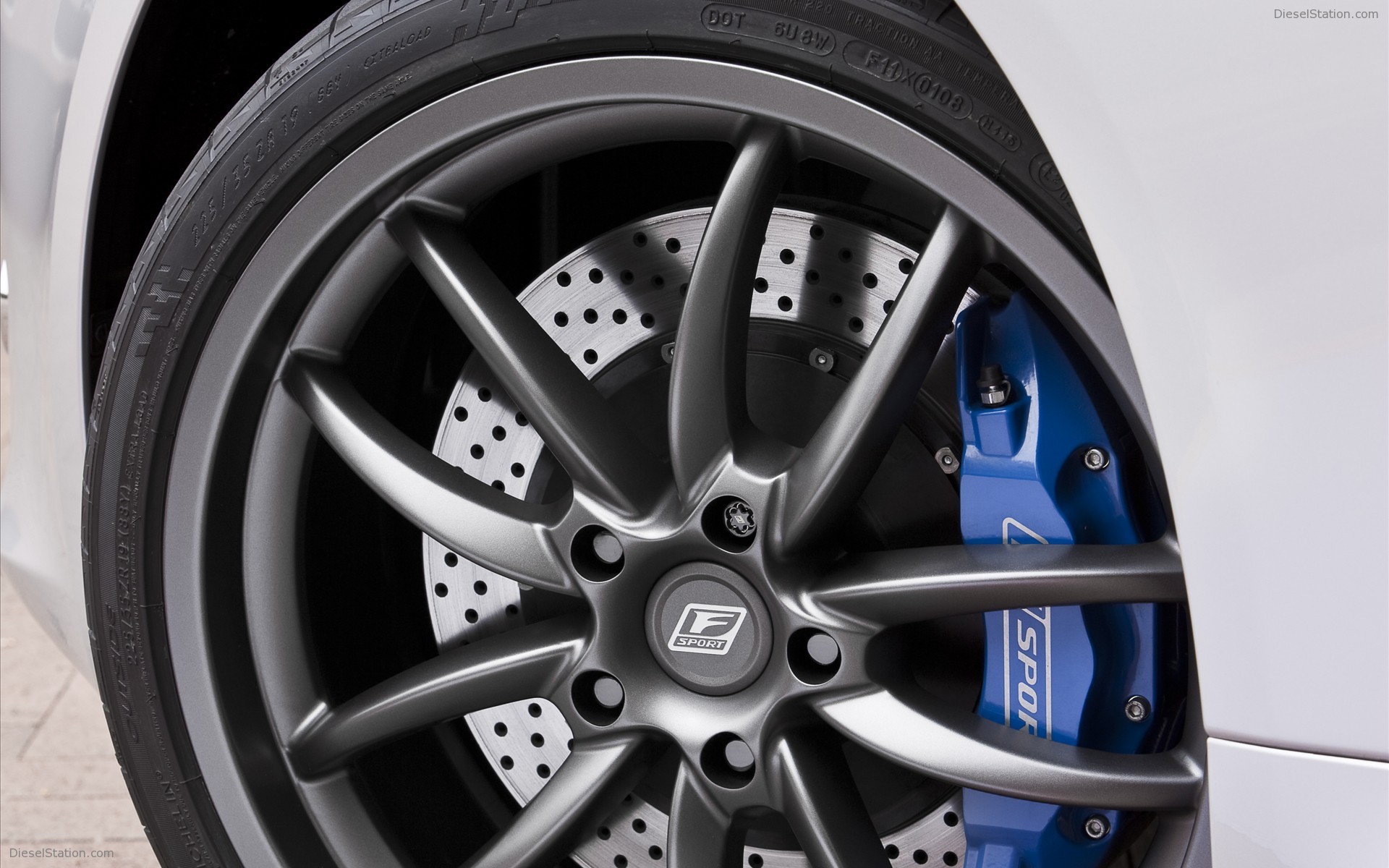 Lexus IS C gets the F-Sport Treatment