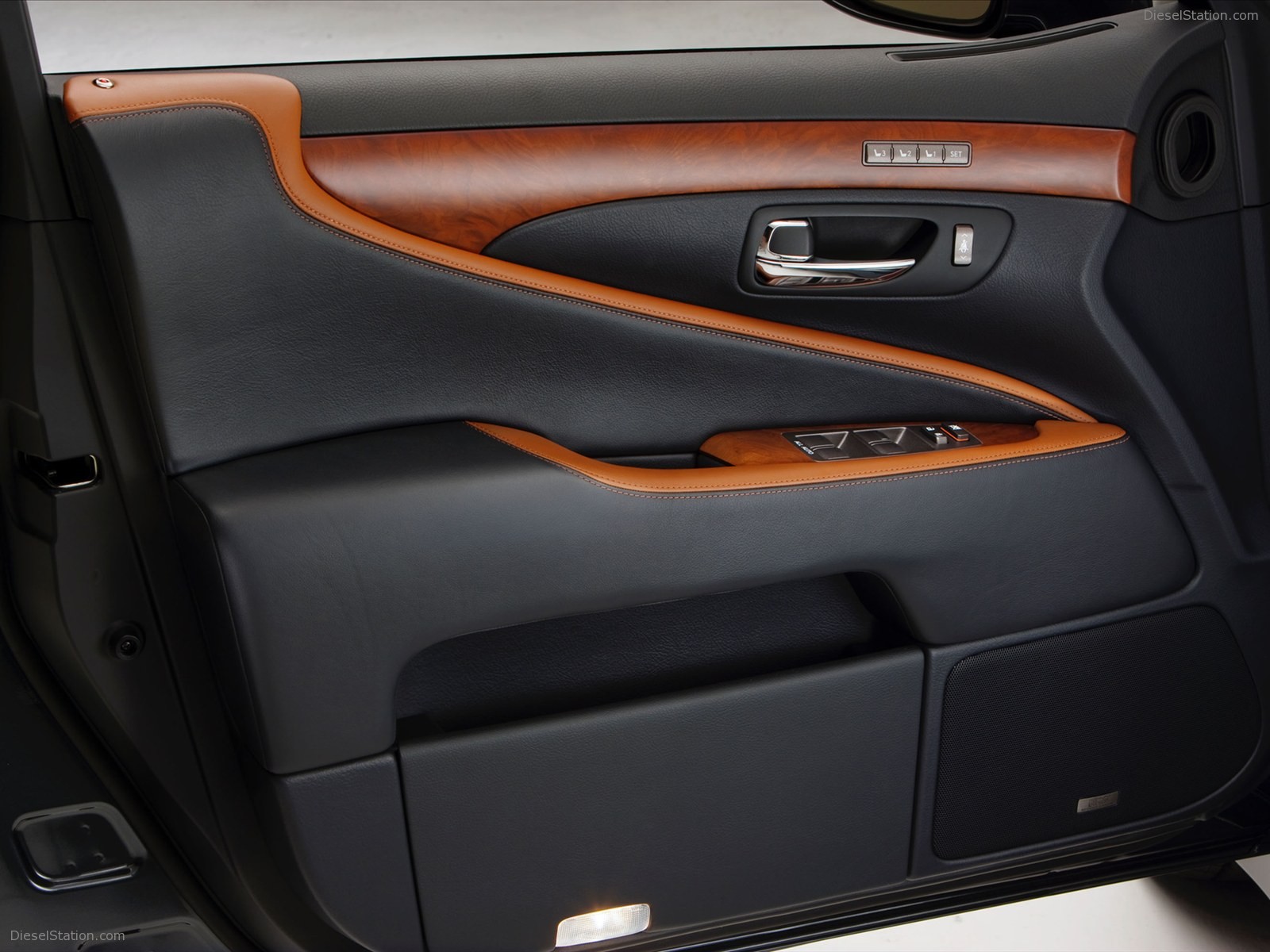 Lexus LS 460 Touring Edition 2011