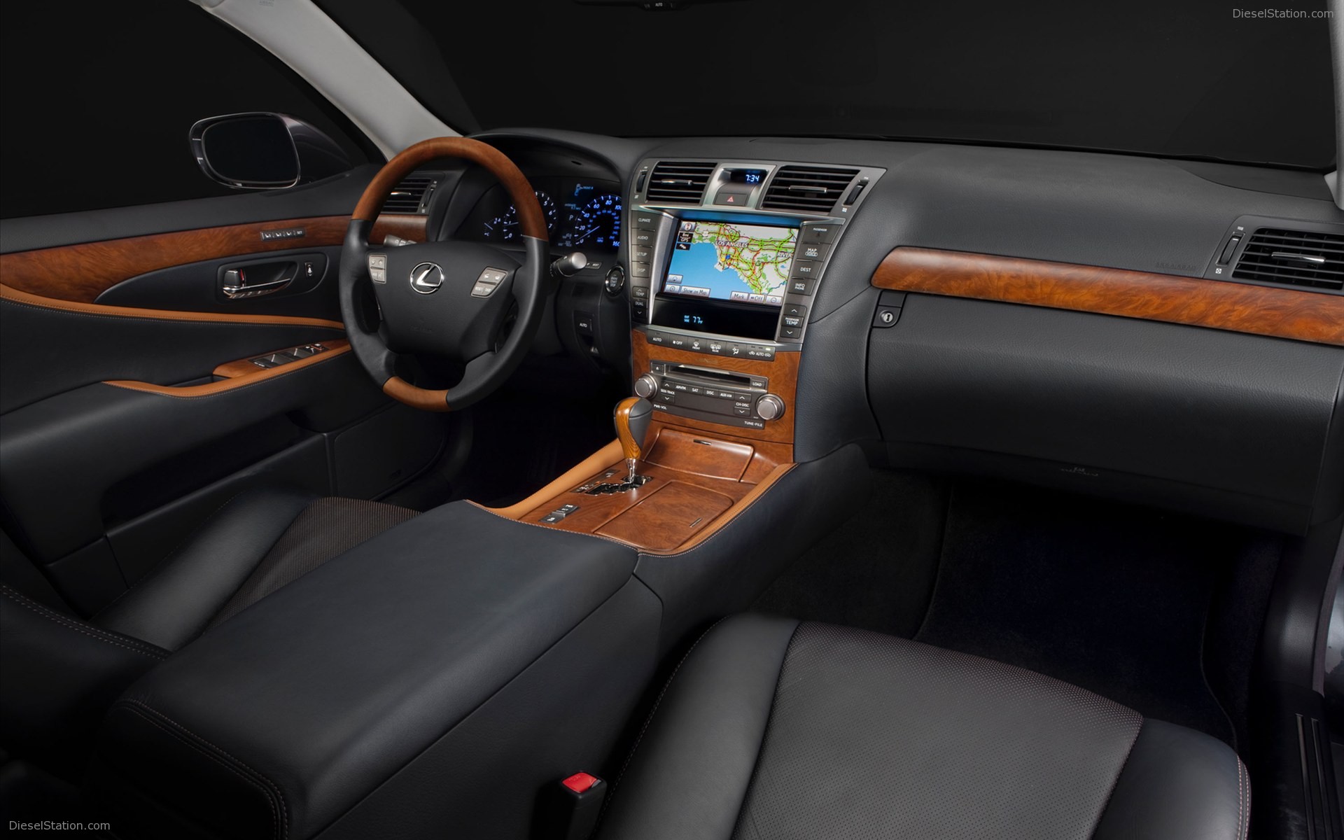 Lexus LS 460 Touring Edition 2011