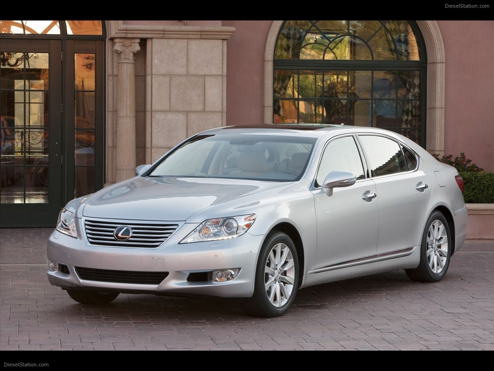 Lexus LS 460 L 2011