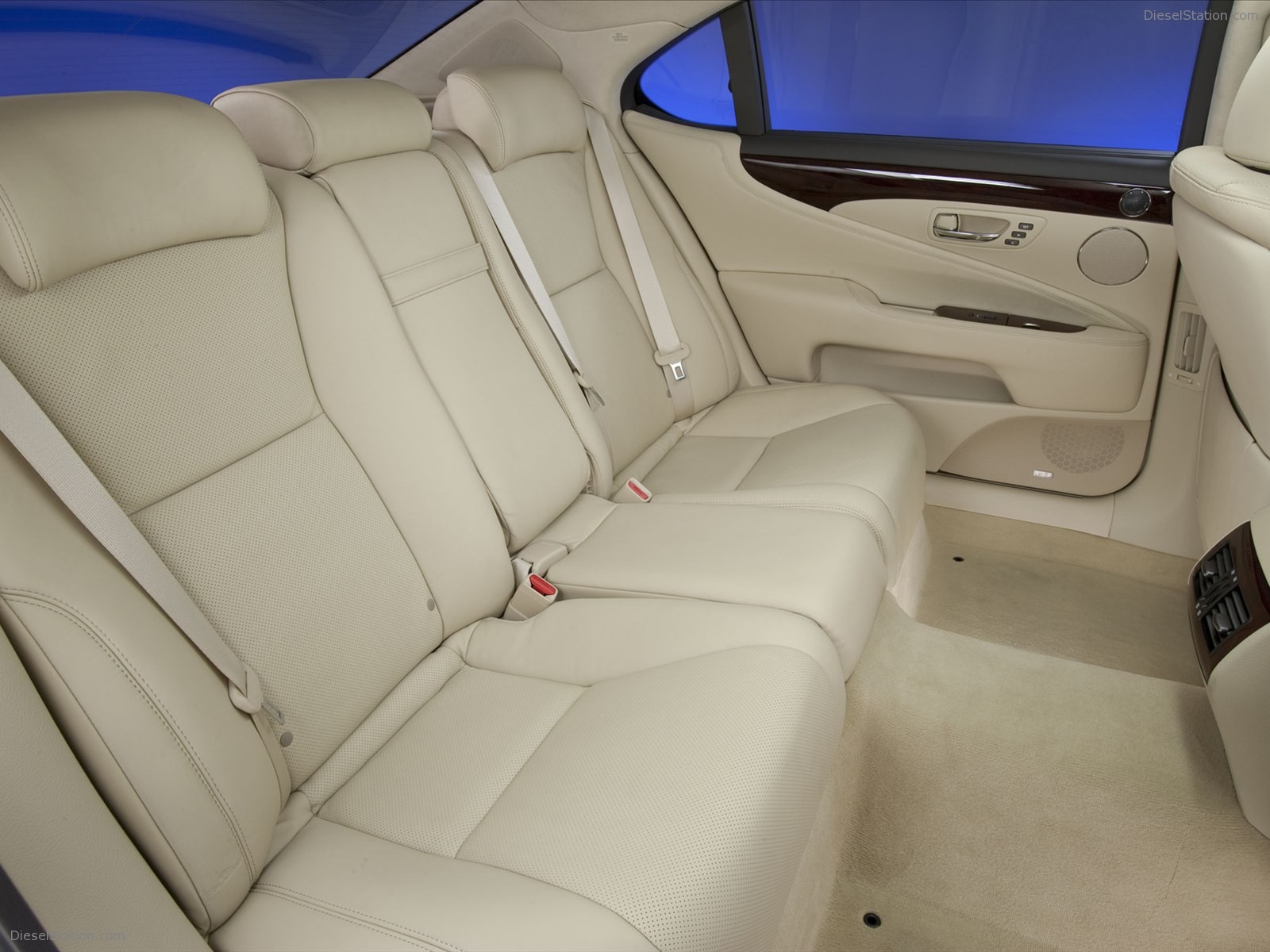 Lexus LS 460 L 2011