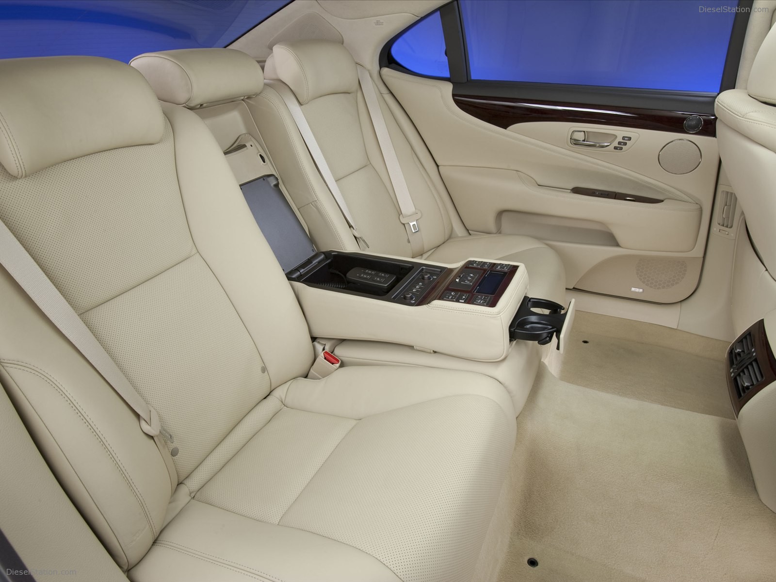 Lexus LS 460 L 2011