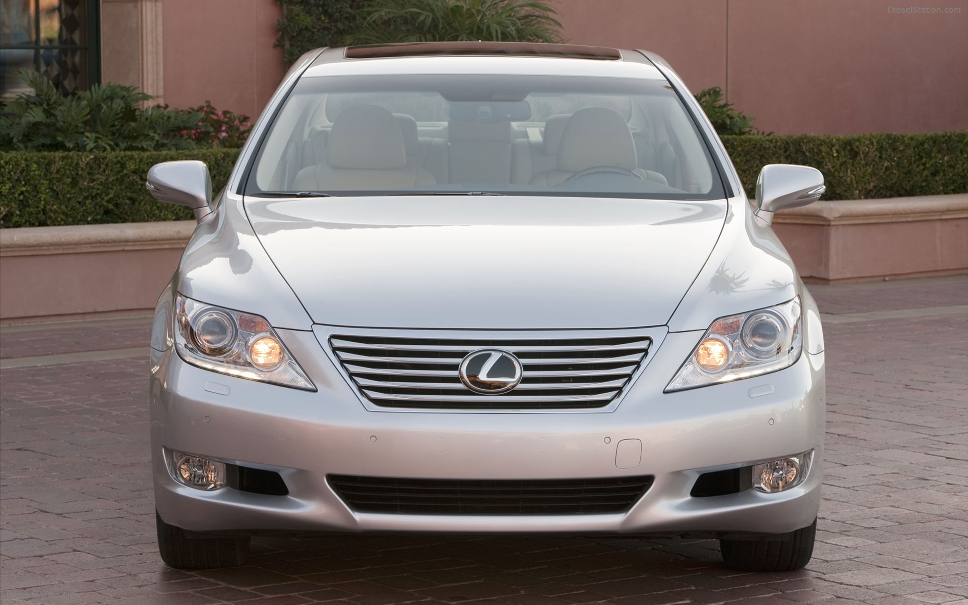 Lexus LS 460 L 2011