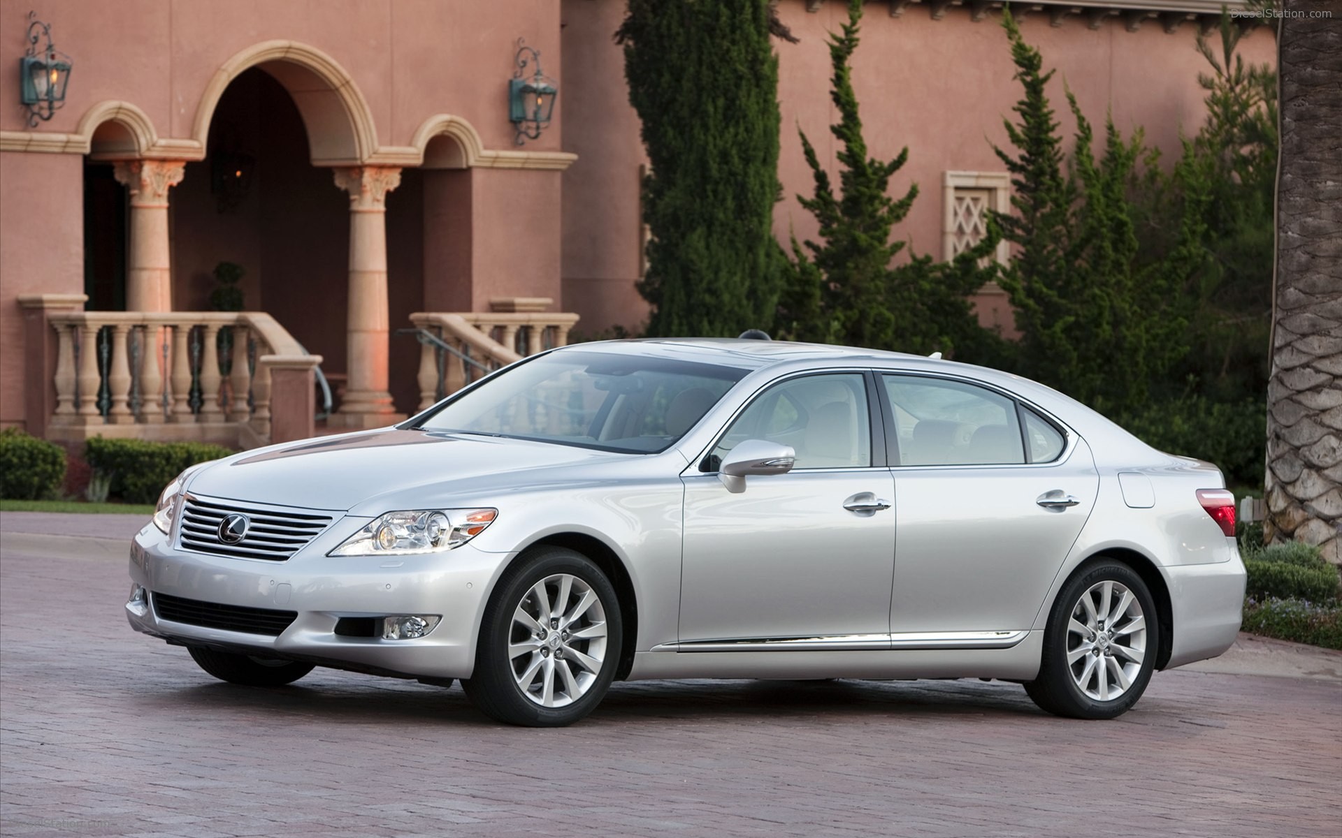 Lexus LS 460 L 2011
