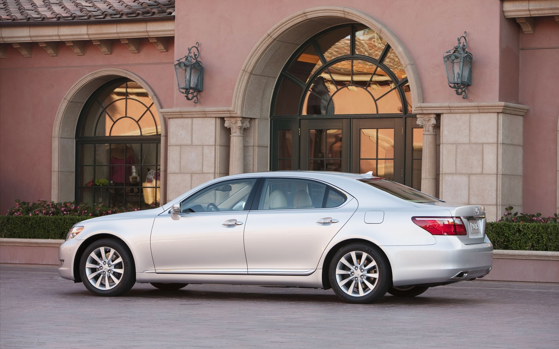 Lexus LS 460 L 2011