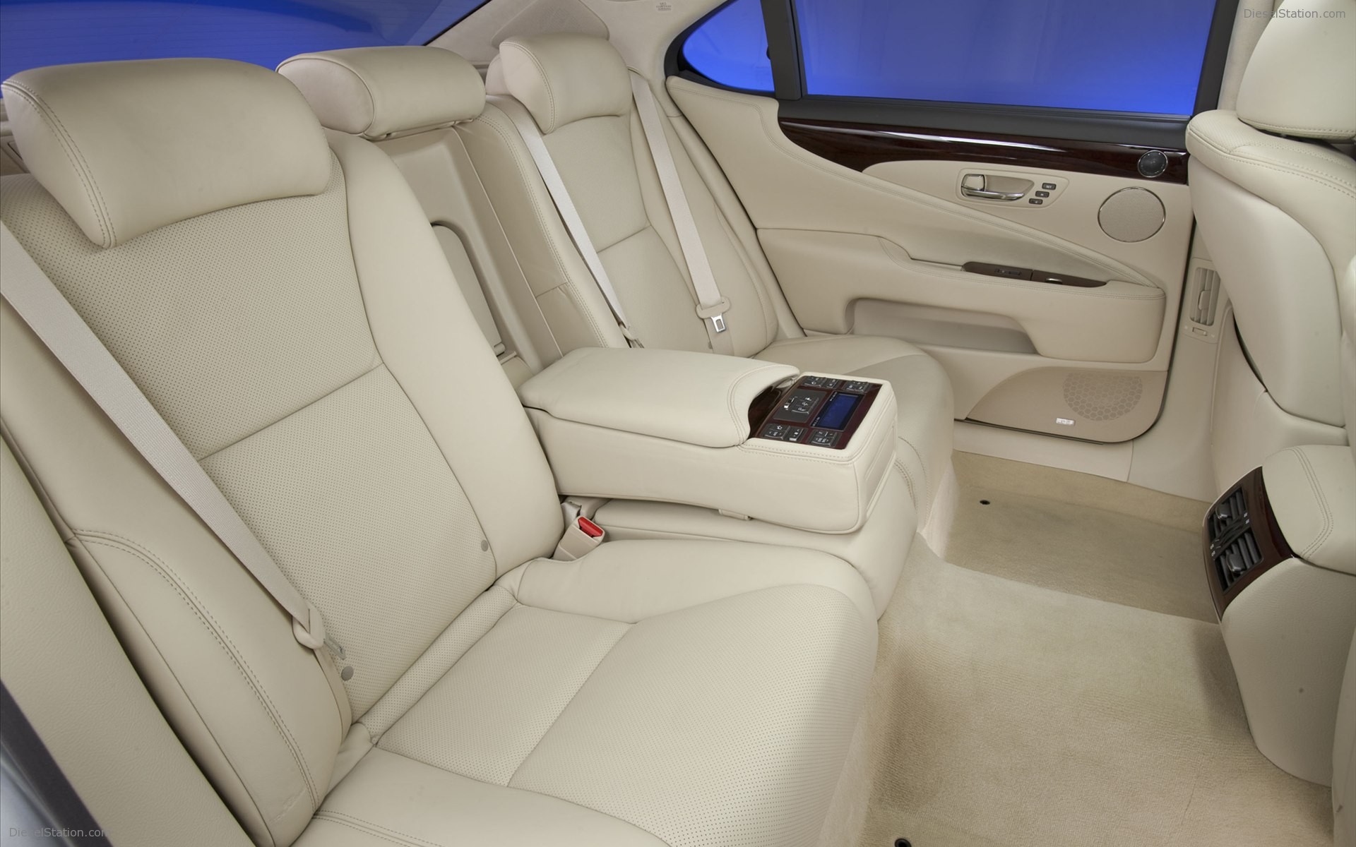Lexus LS 460 L 2011