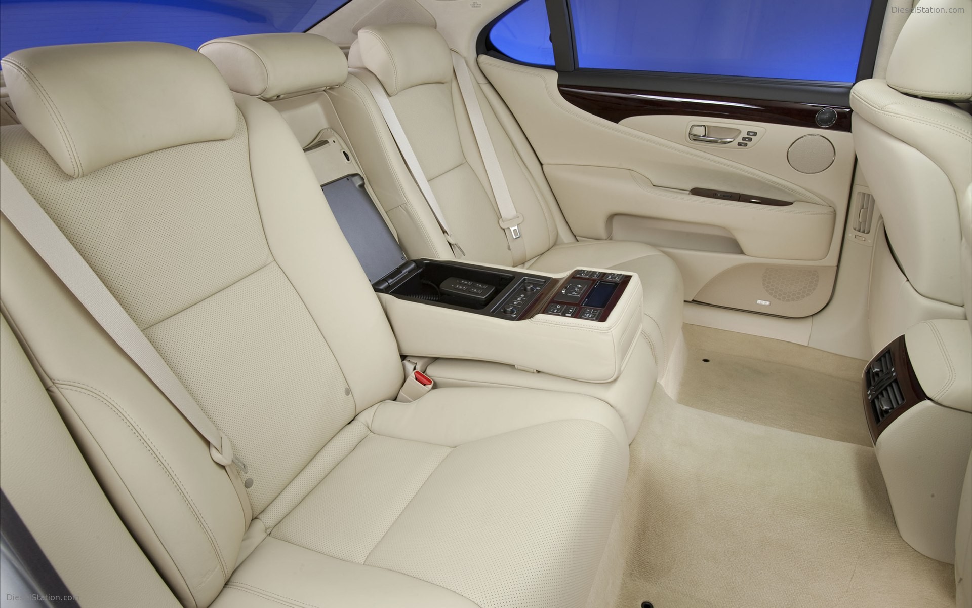 Lexus LS 460 L 2011
