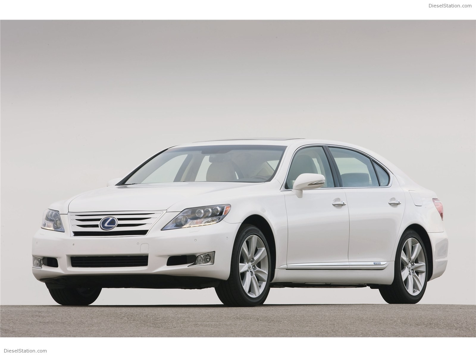 Lexus LS 600h L 2011