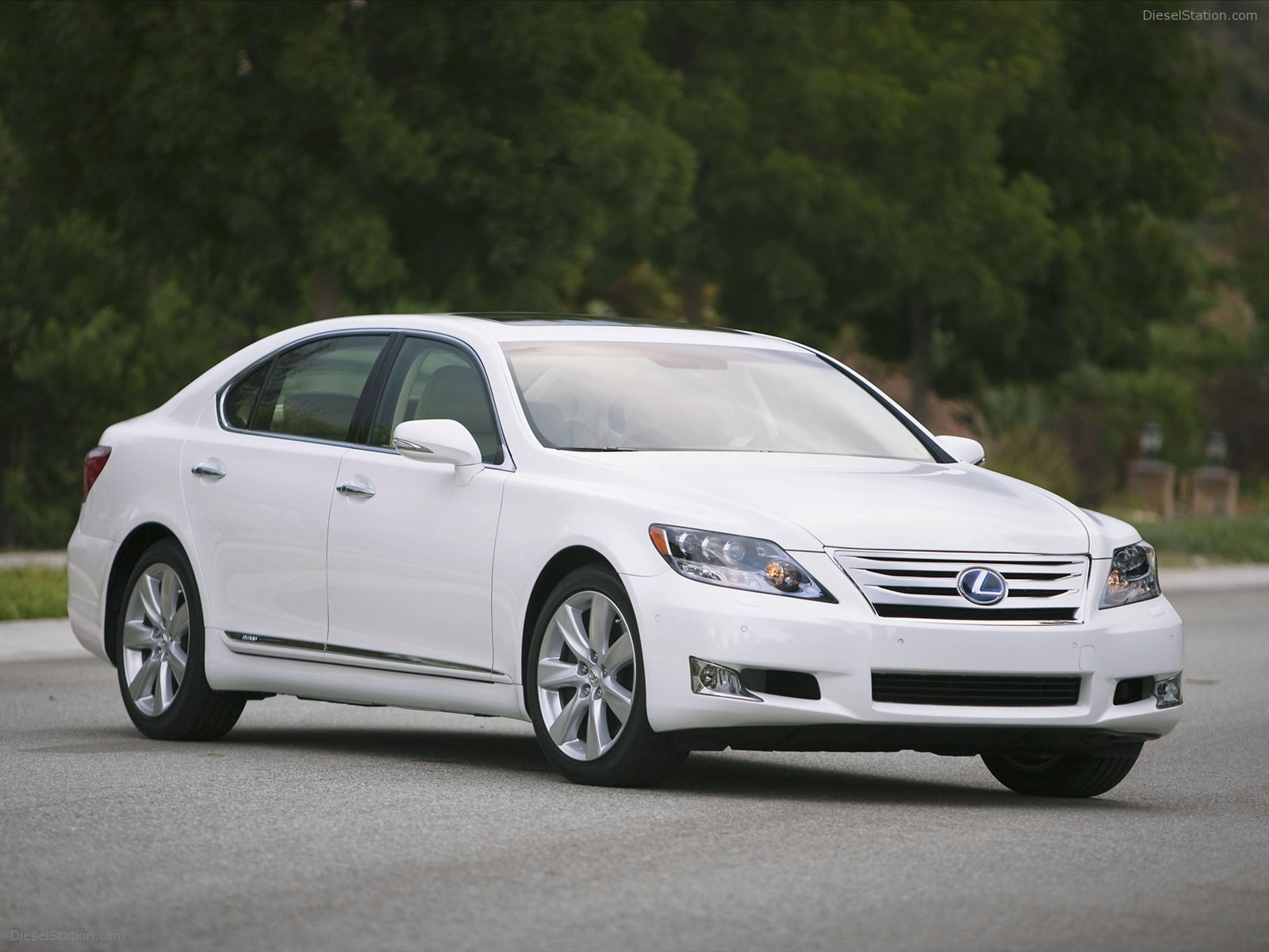 Lexus LS 600h L 2011
