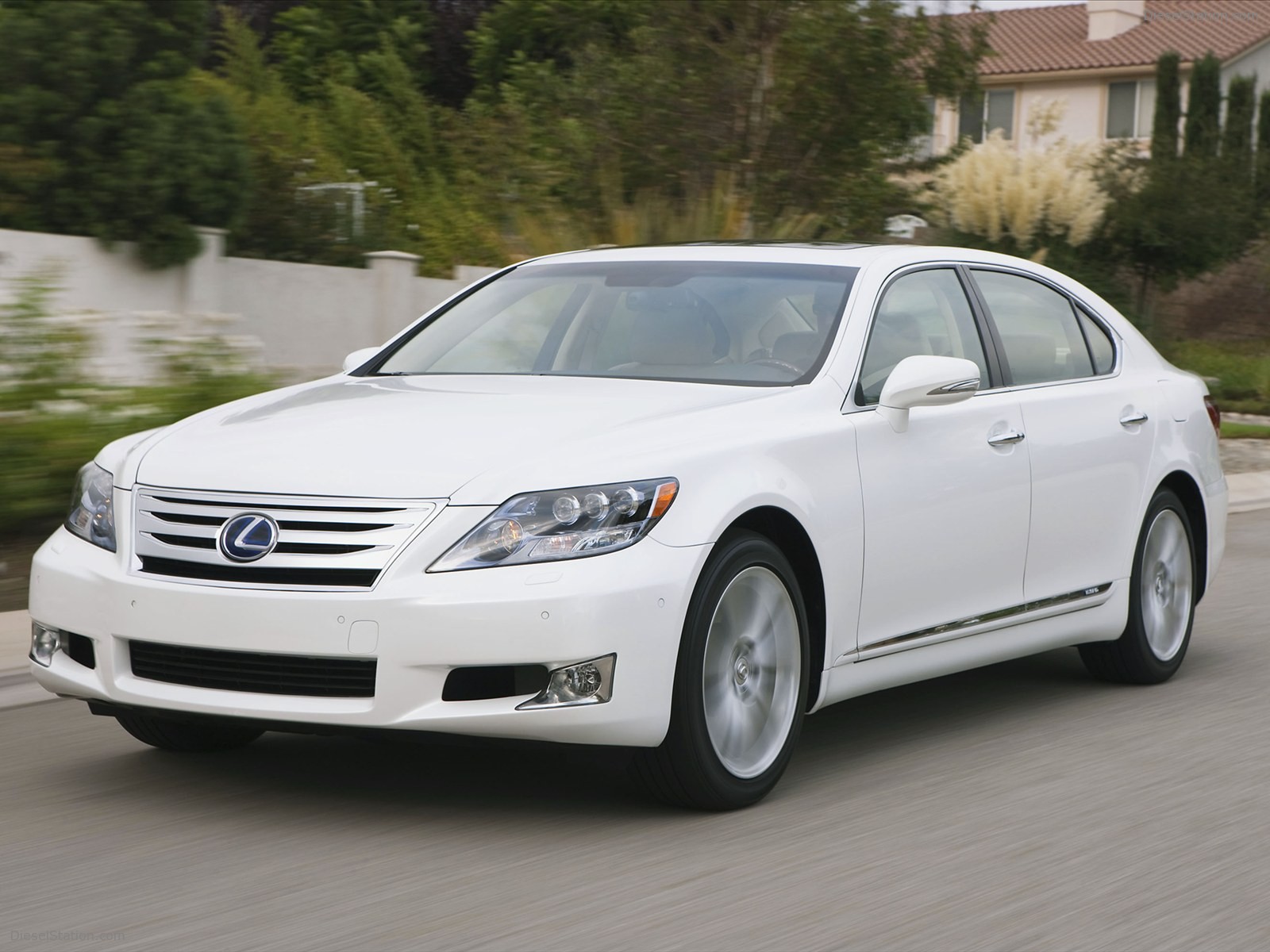 Lexus LS 600h L 2011