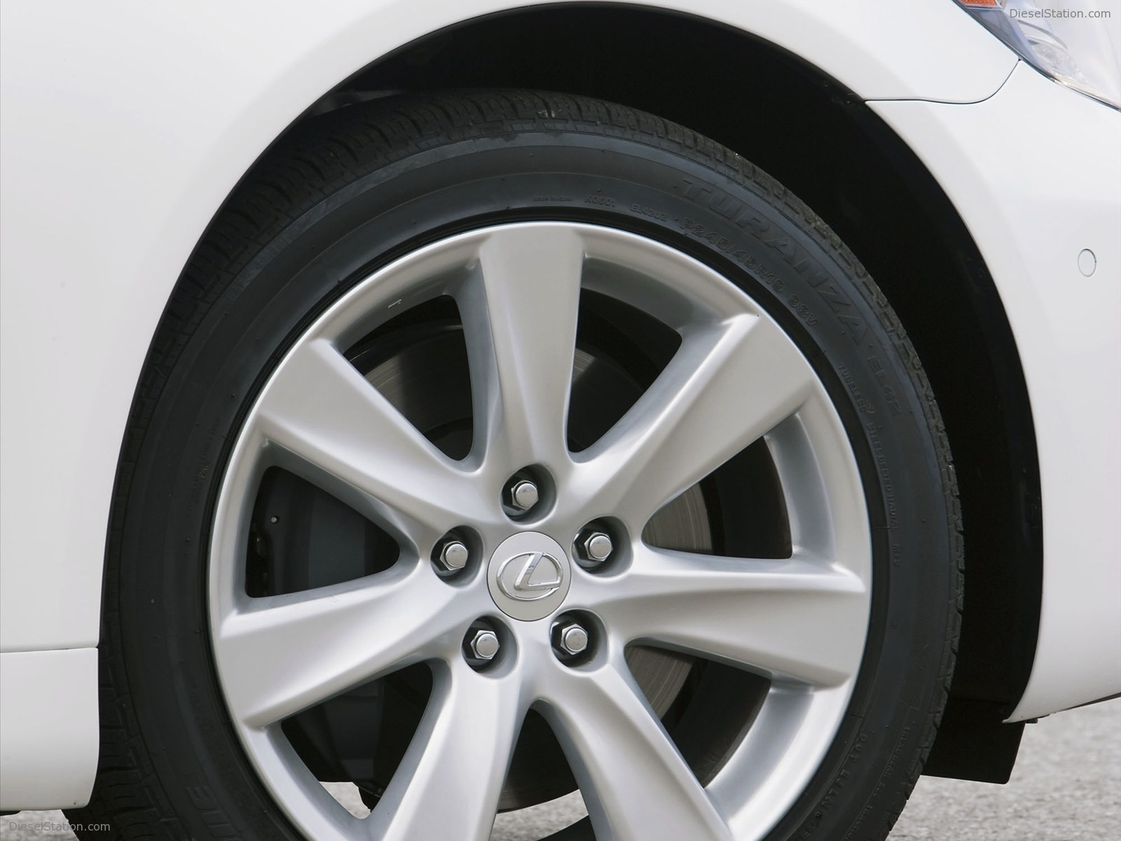 Lexus LS 600h L 2011