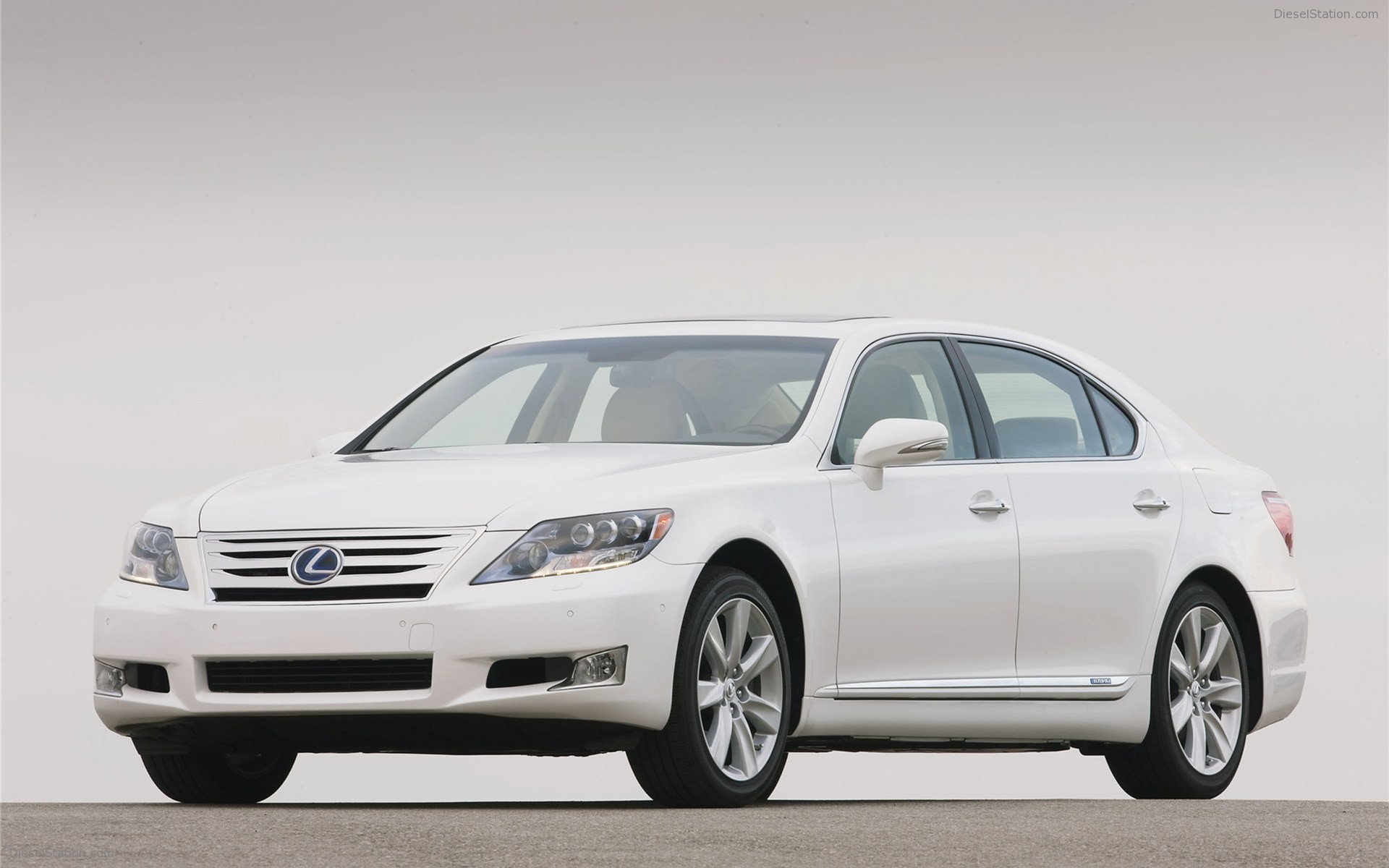 Lexus LS 600h L 2011