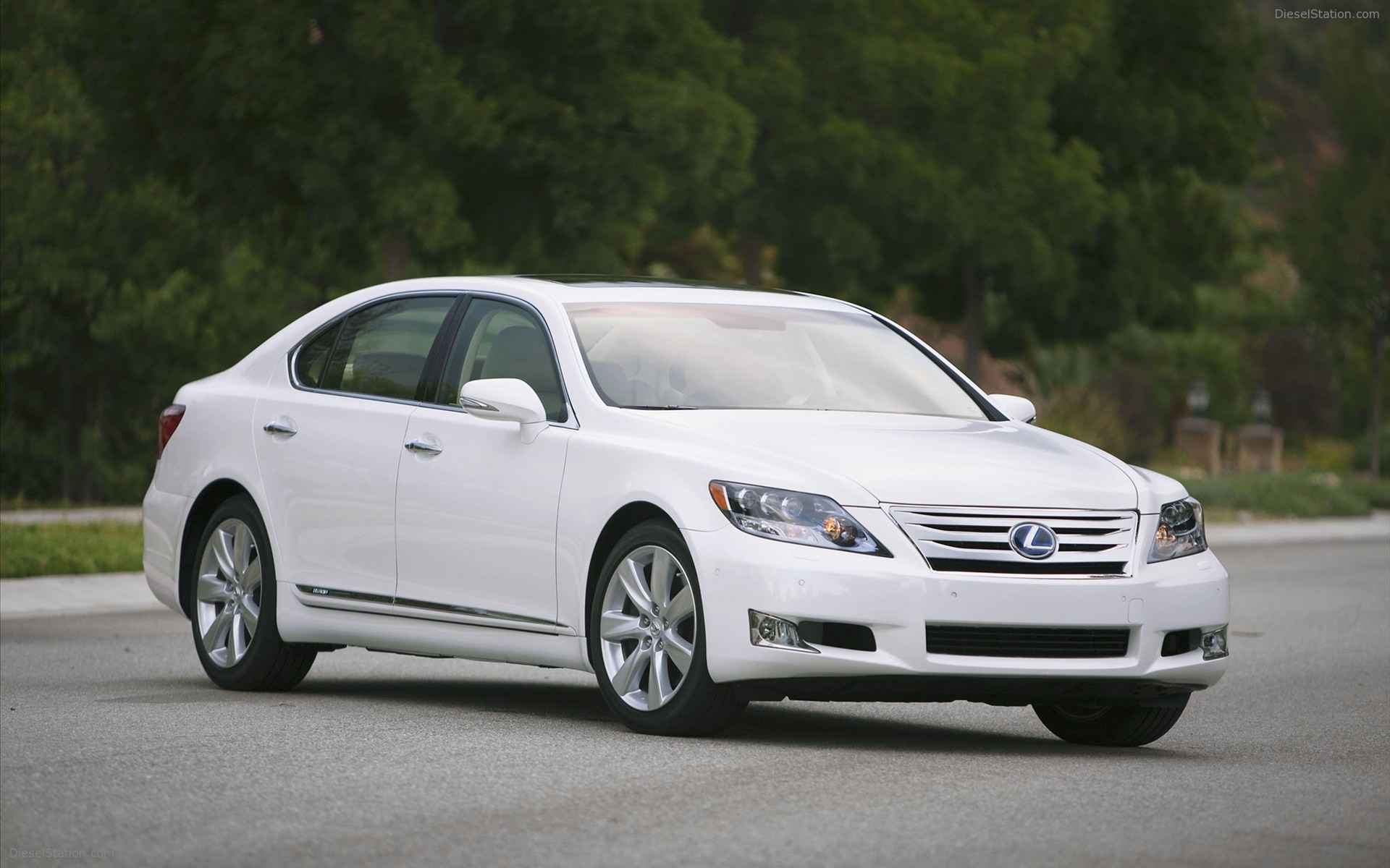 Lexus LS 600h L 2011