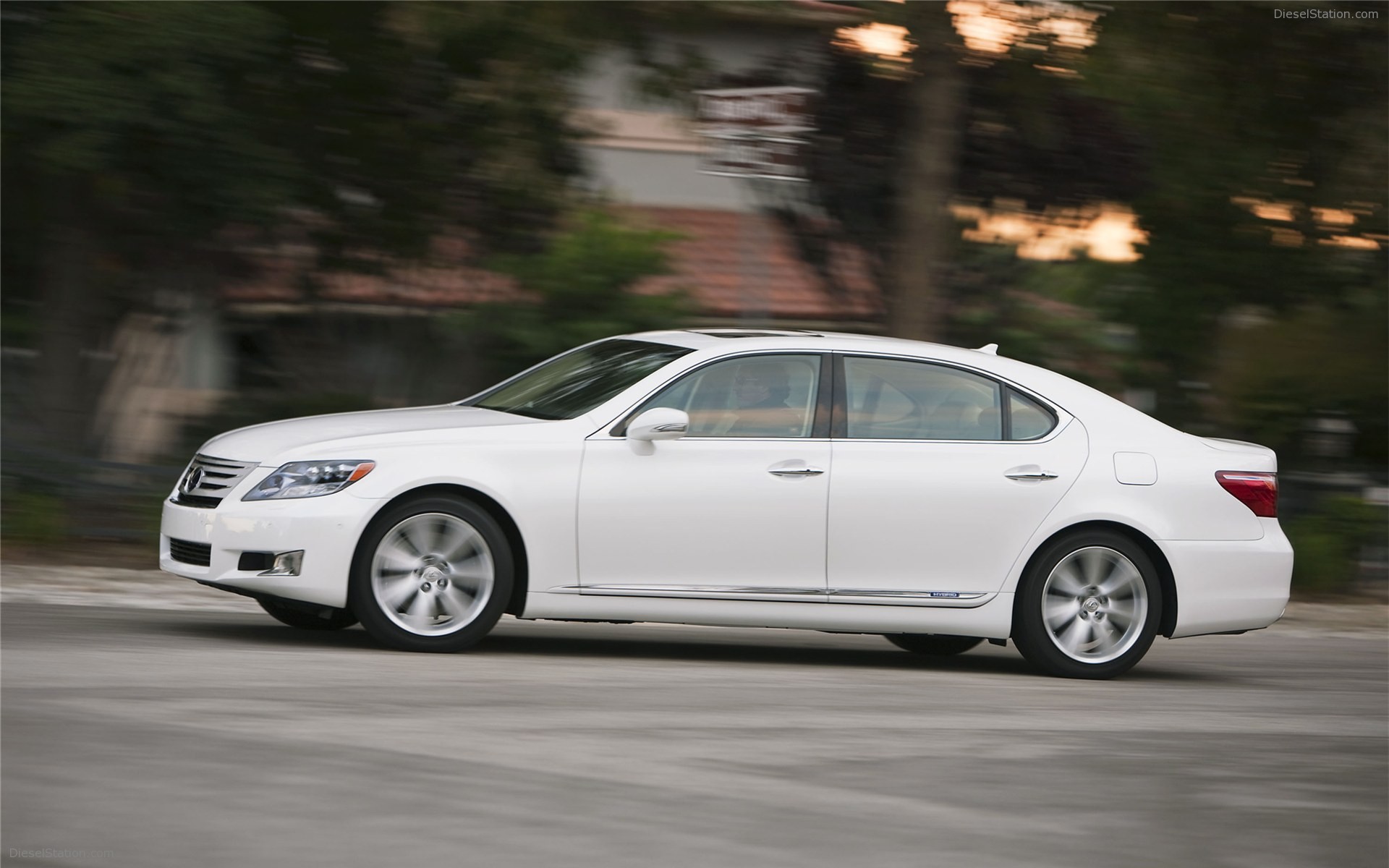 Lexus LS 600h L 2011