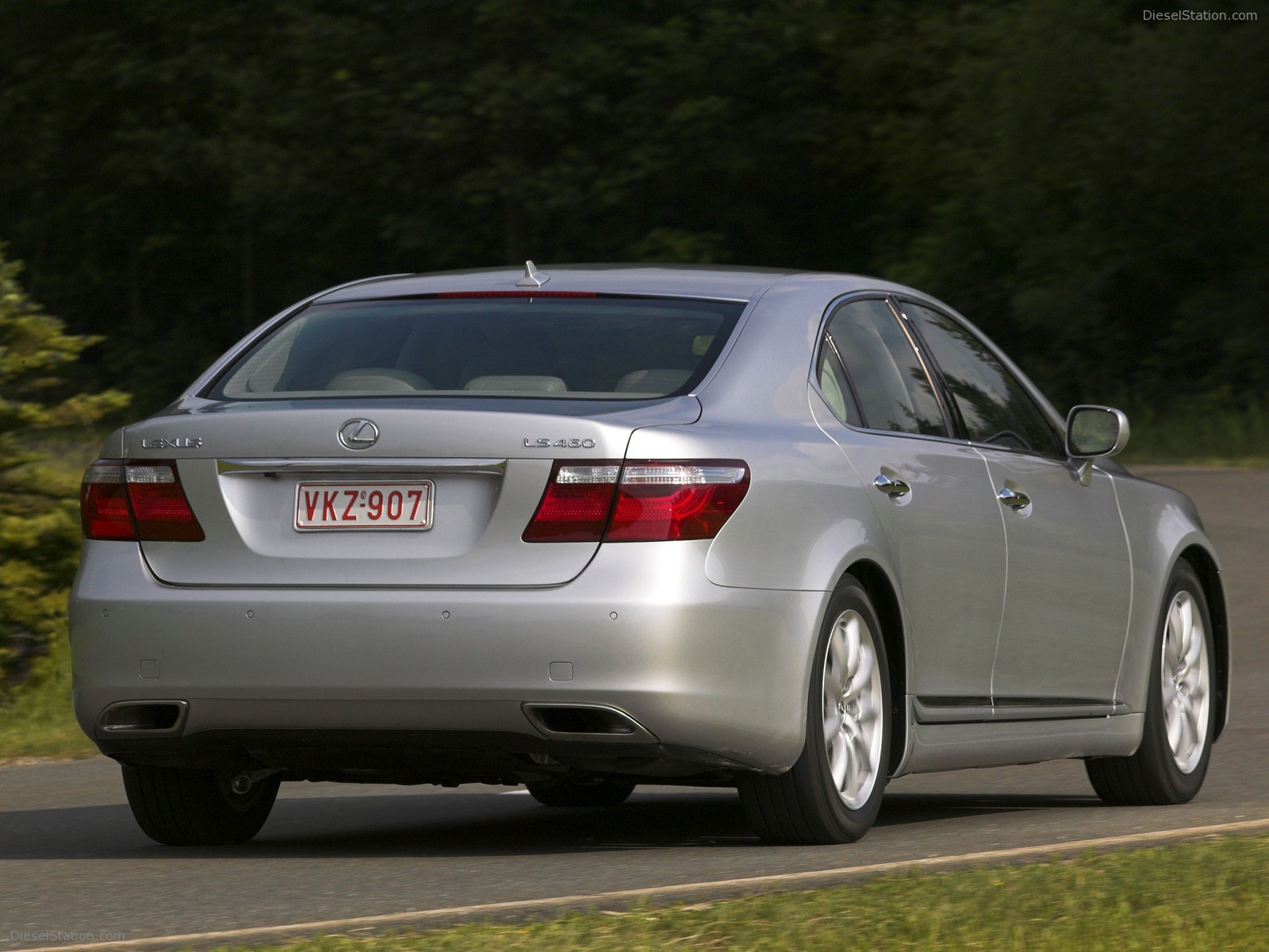 Lexus LS460