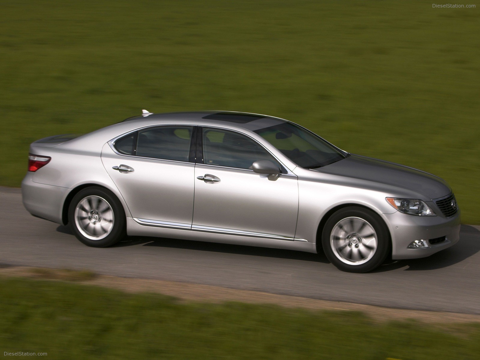 Lexus LS460
