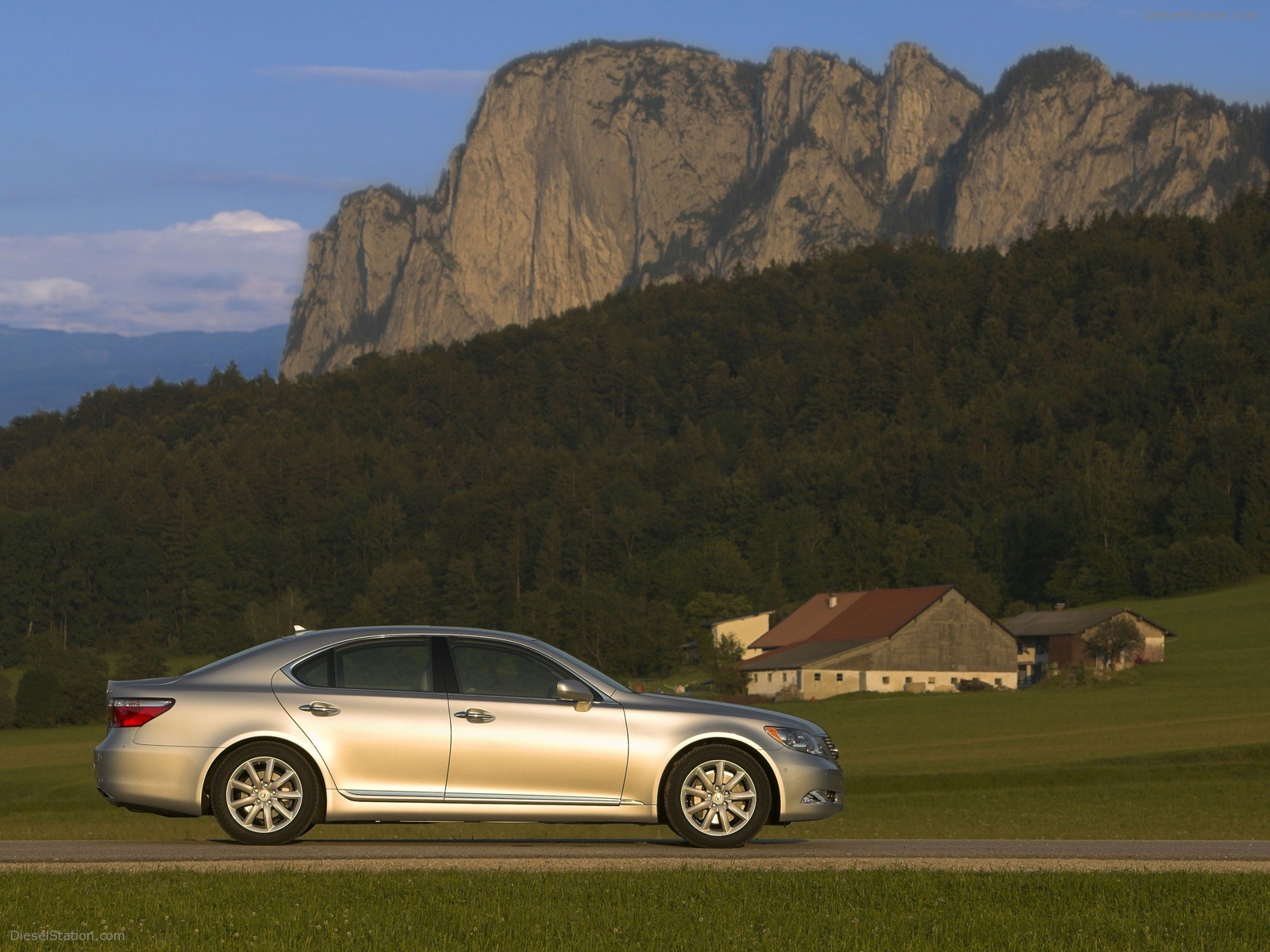 Lexus LS460