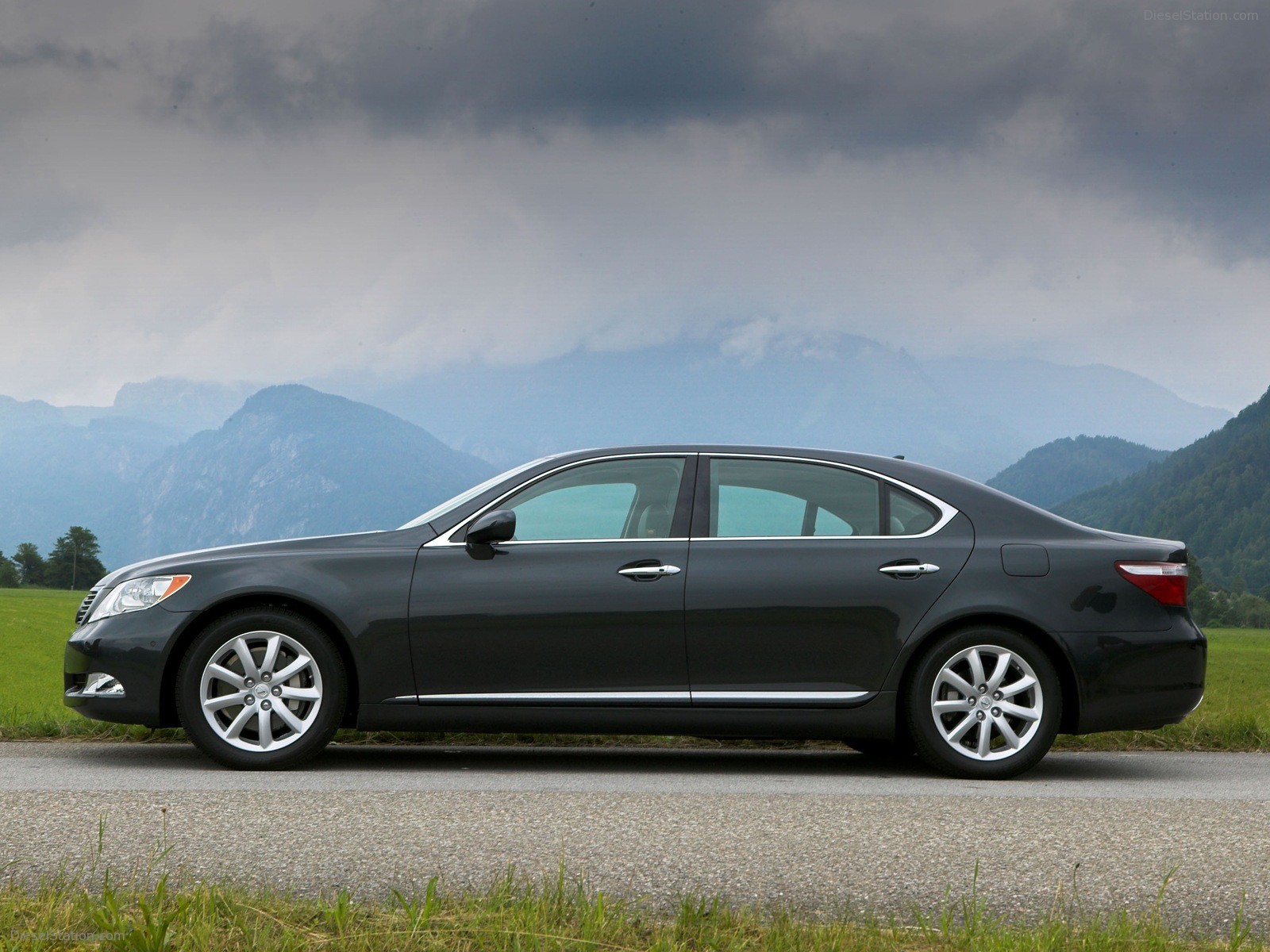 Lexus LS460