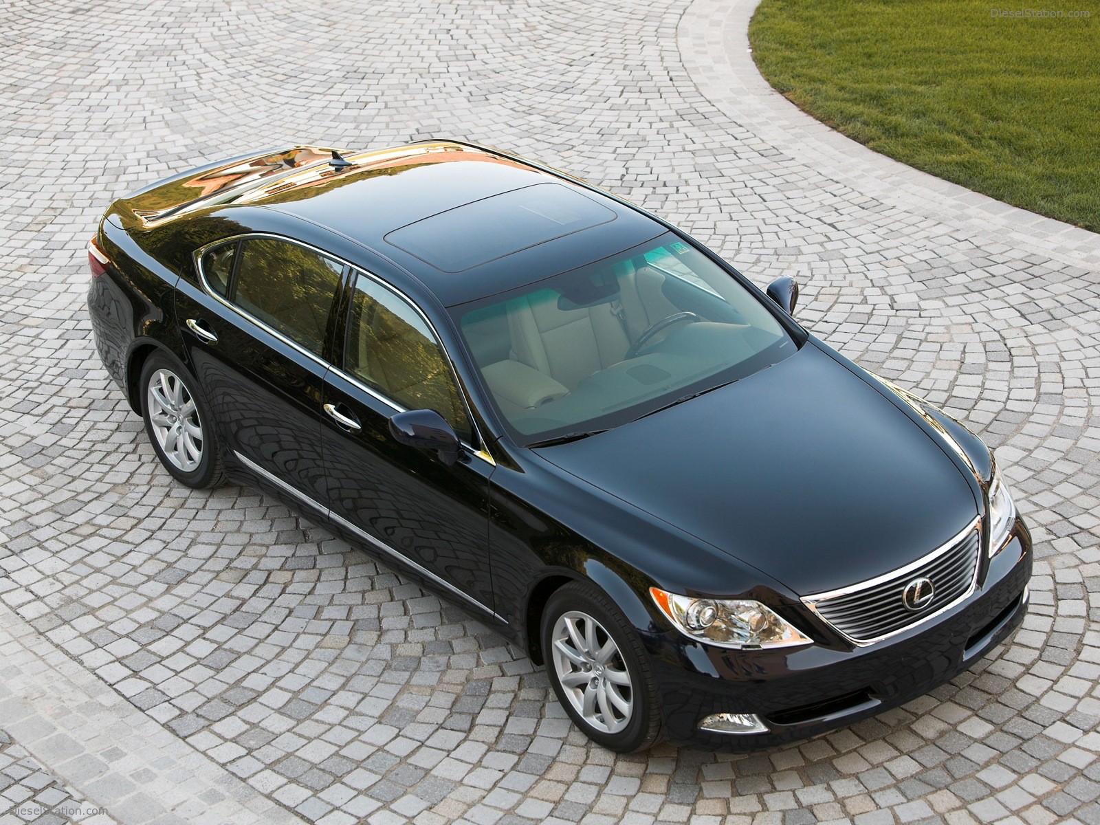 Lexus LS460
