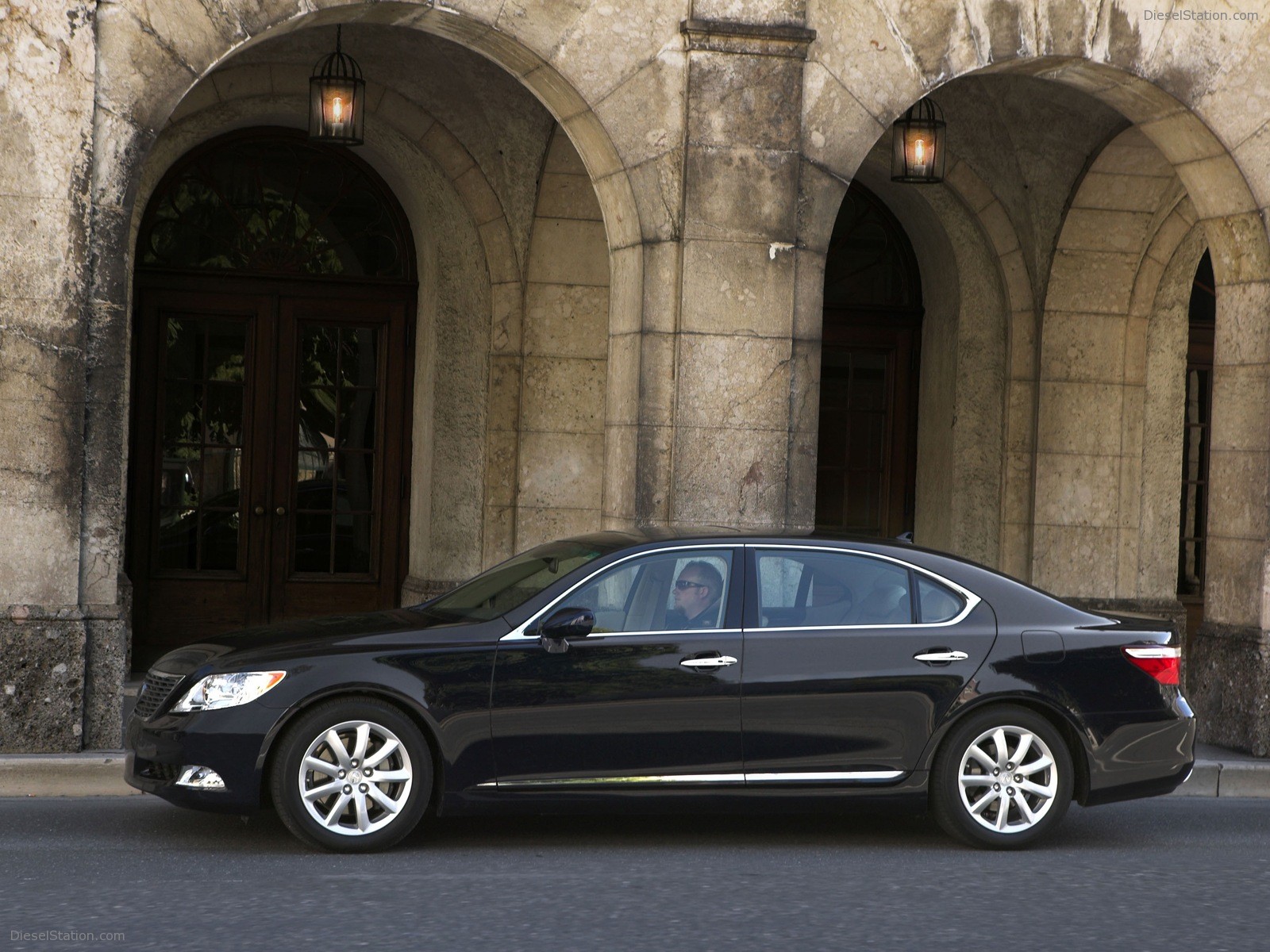Lexus LS460