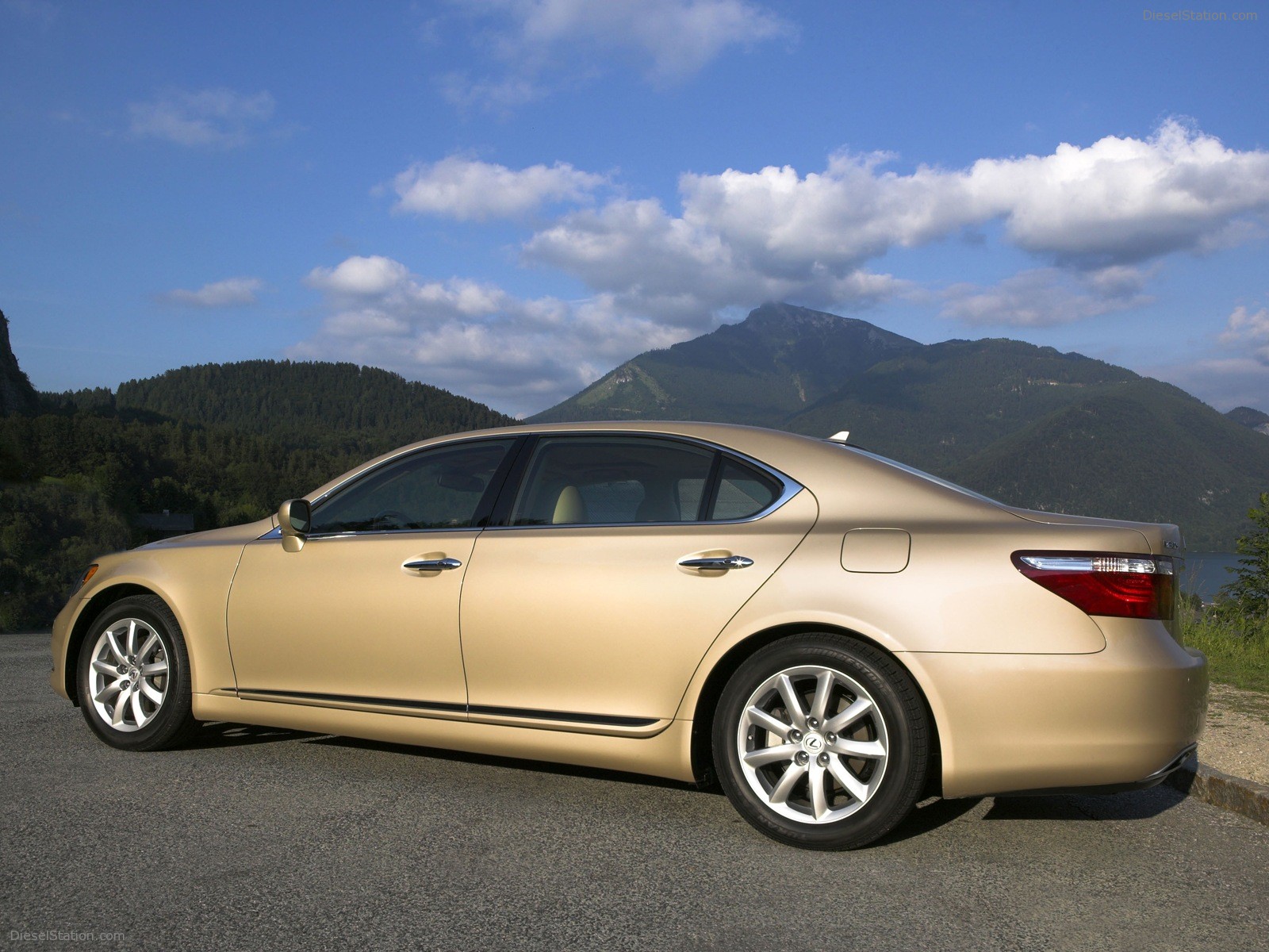 Lexus LS460