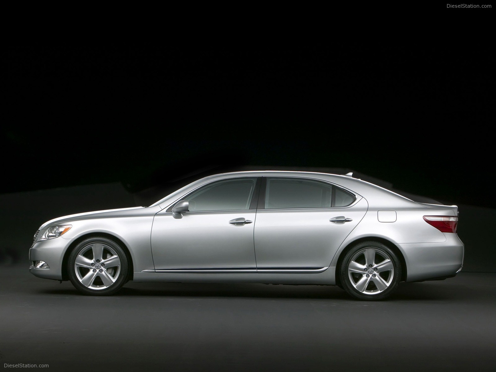 Lexus LS460