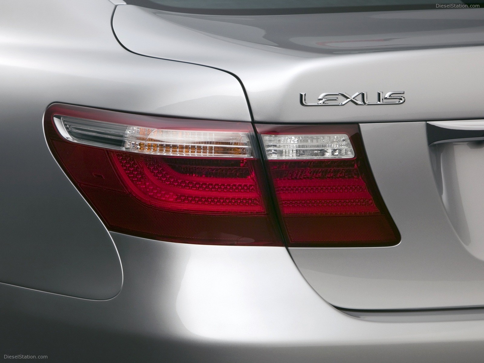 Lexus LS460