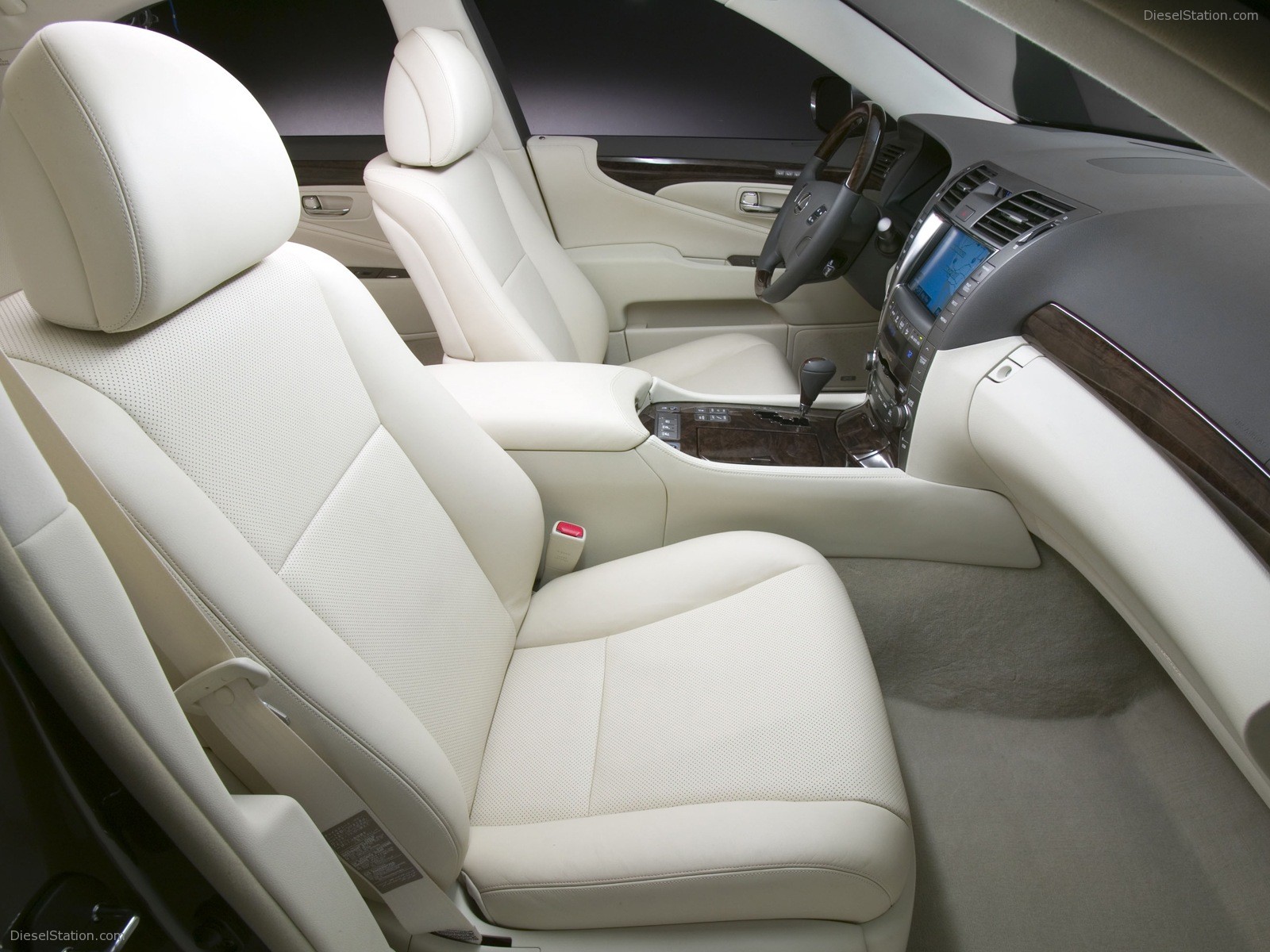 Lexus LS460