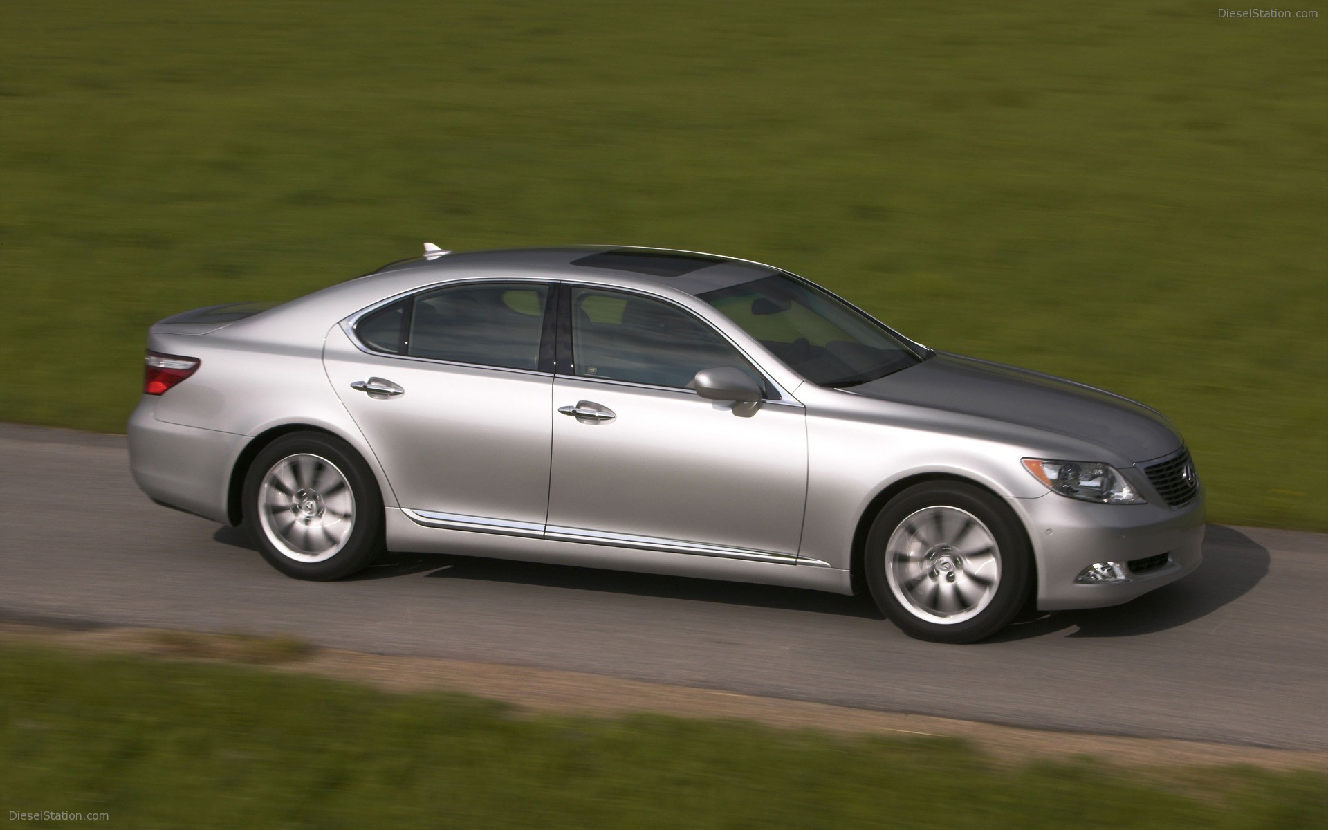 Lexus LS460